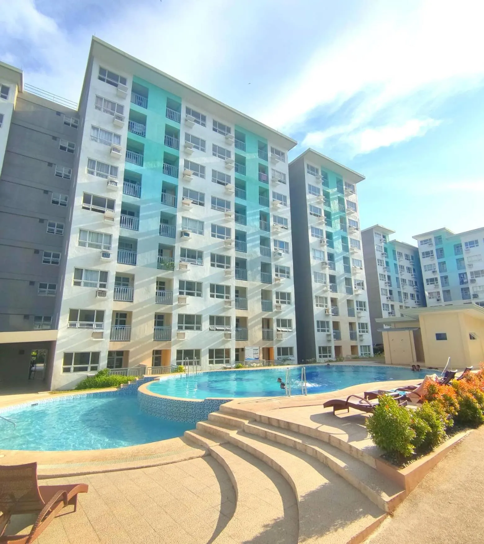 Swimming pool in Davao Condo 2BR Pool Wifi Netflix