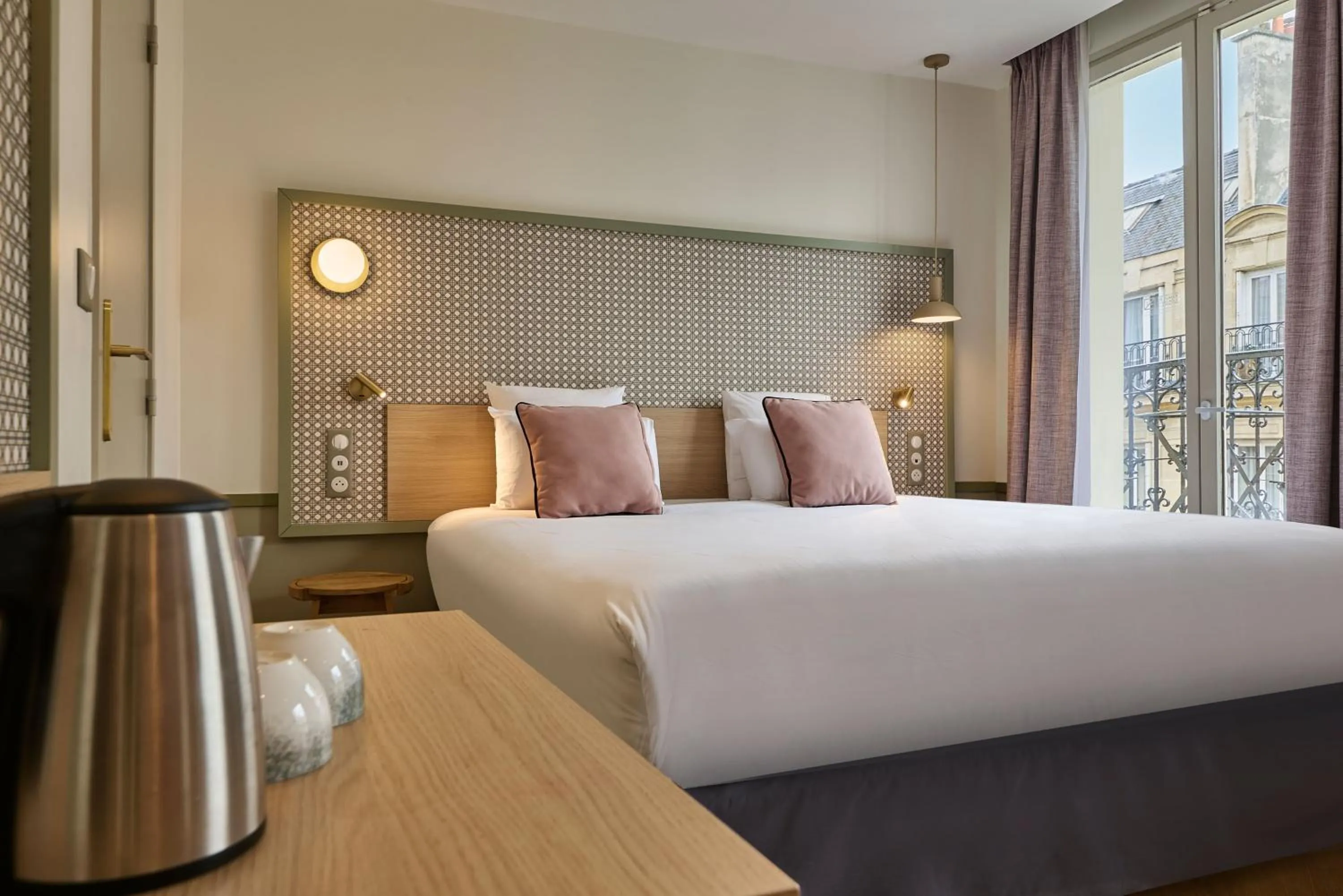 Bed in Hotel Cervantes by Happyculture