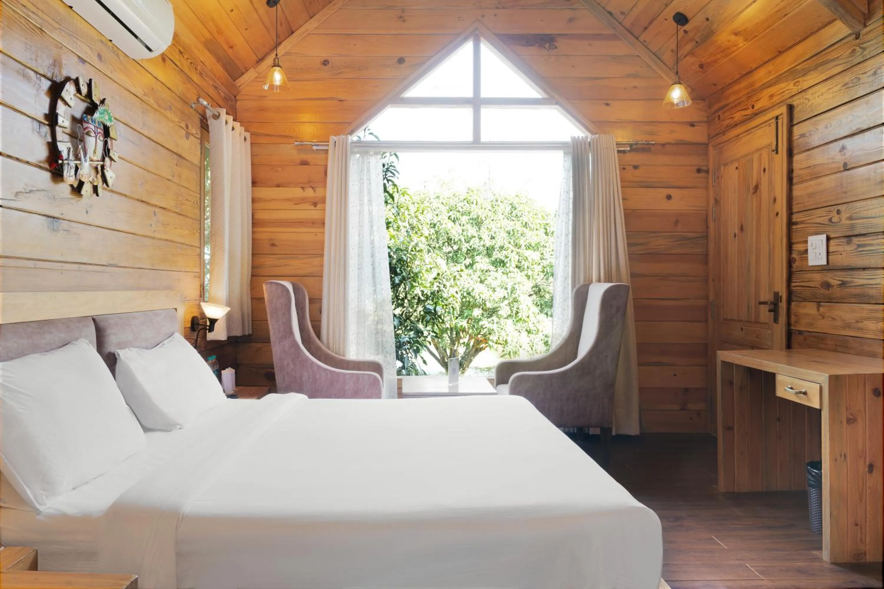 Bedroom in The Sylvan Retreat