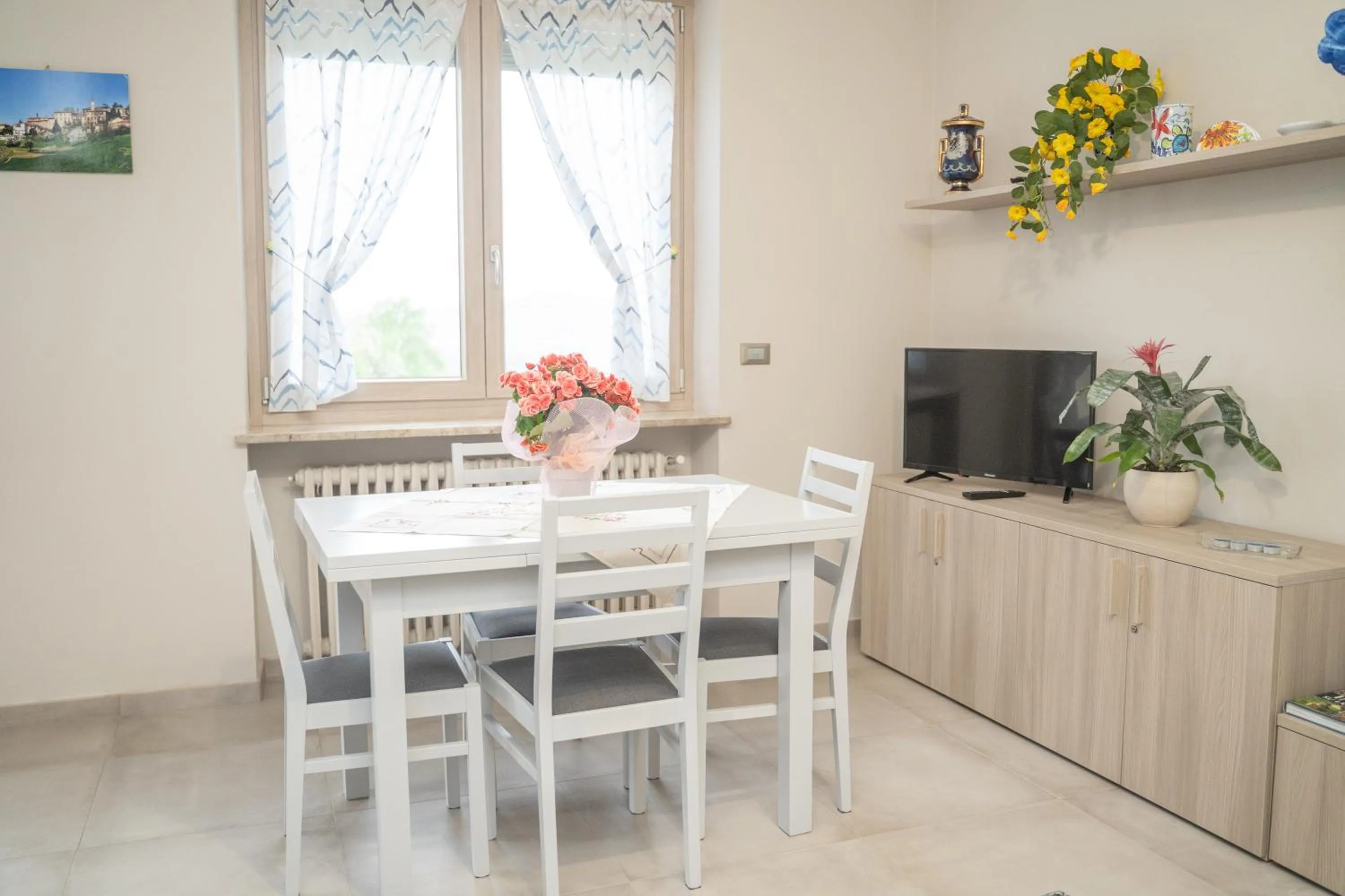 Communal lounge/ TV room in B&B da Laura e Aldo