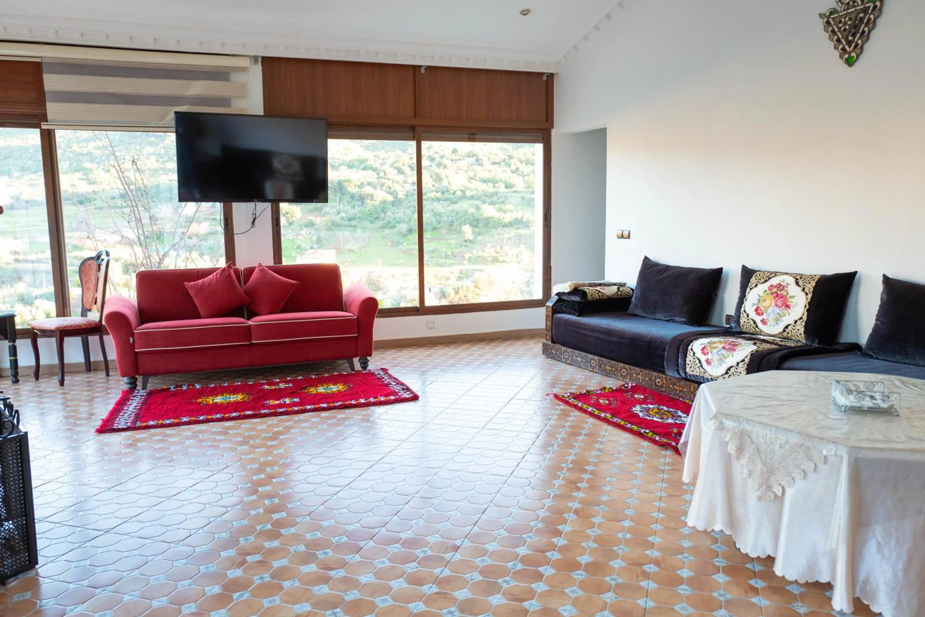 Communal lounge/ TV room in Dar Zayane