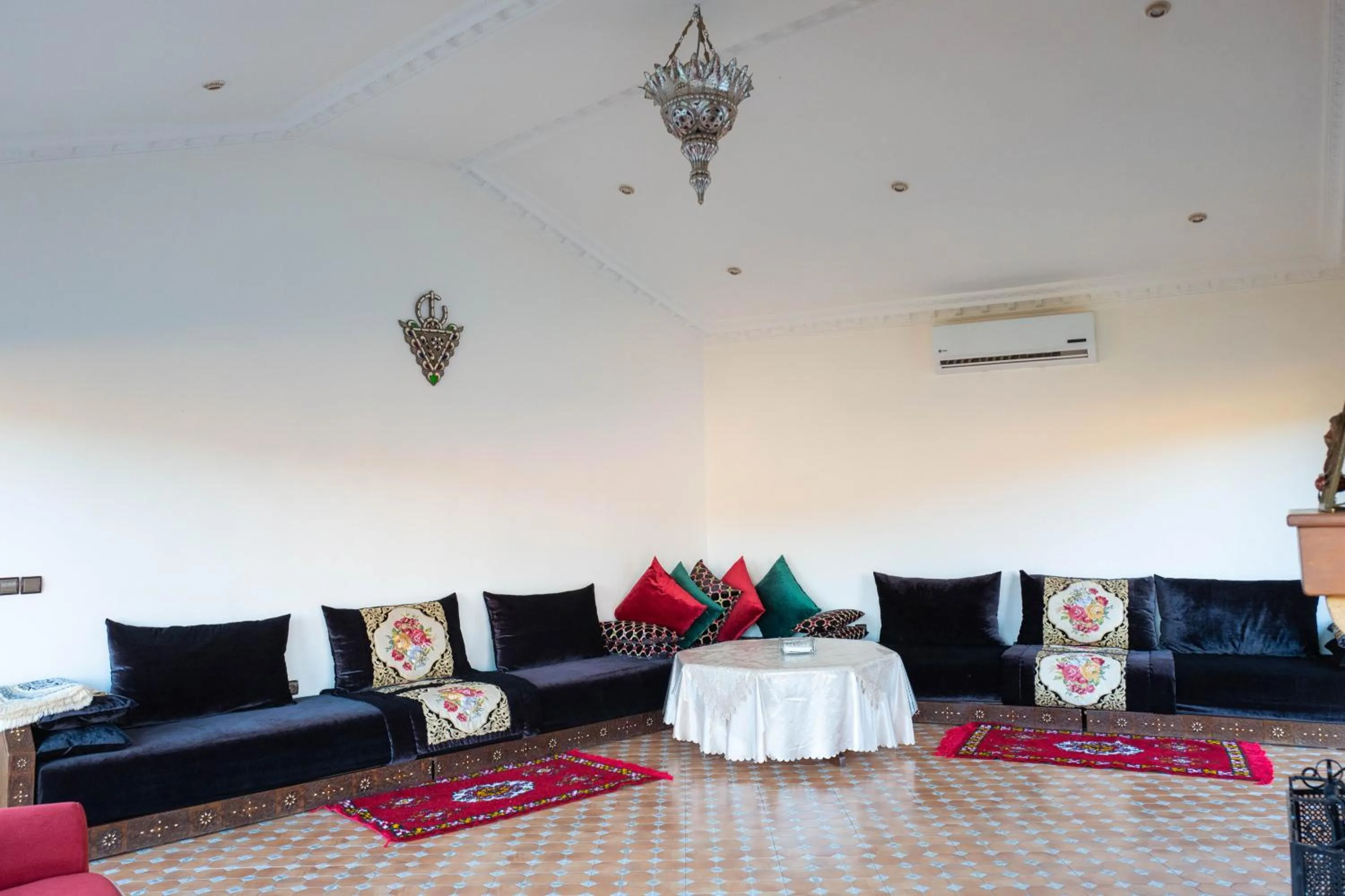 Seating area in Dar Zayane