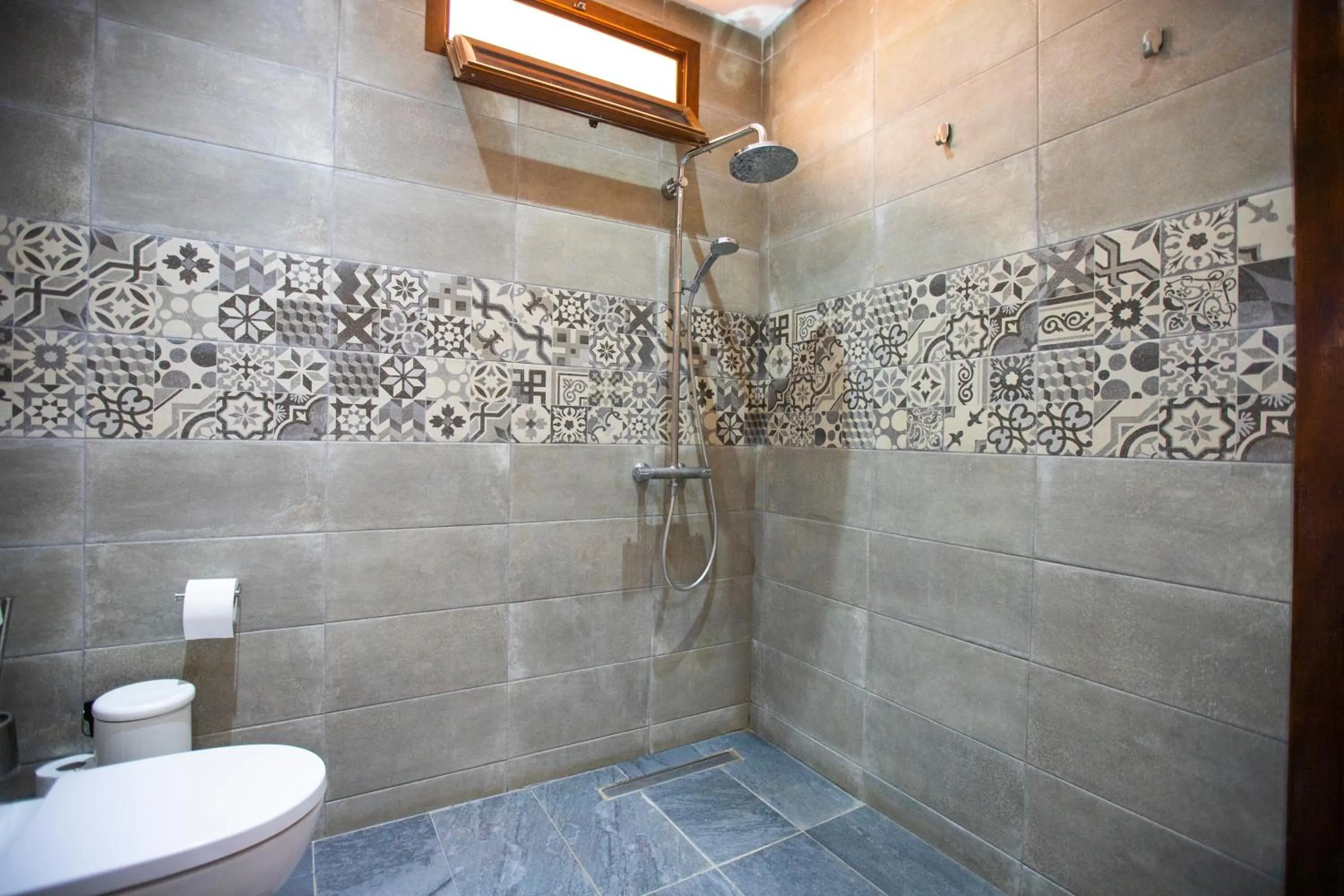 Shower in Dar Zayane