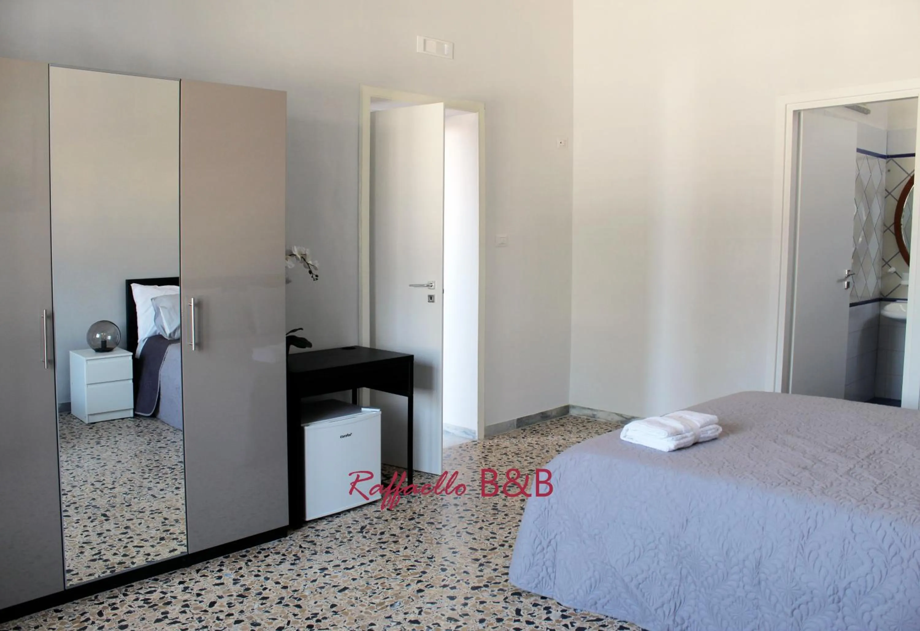 Photo of the whole room, Bed in B & B Raffaello