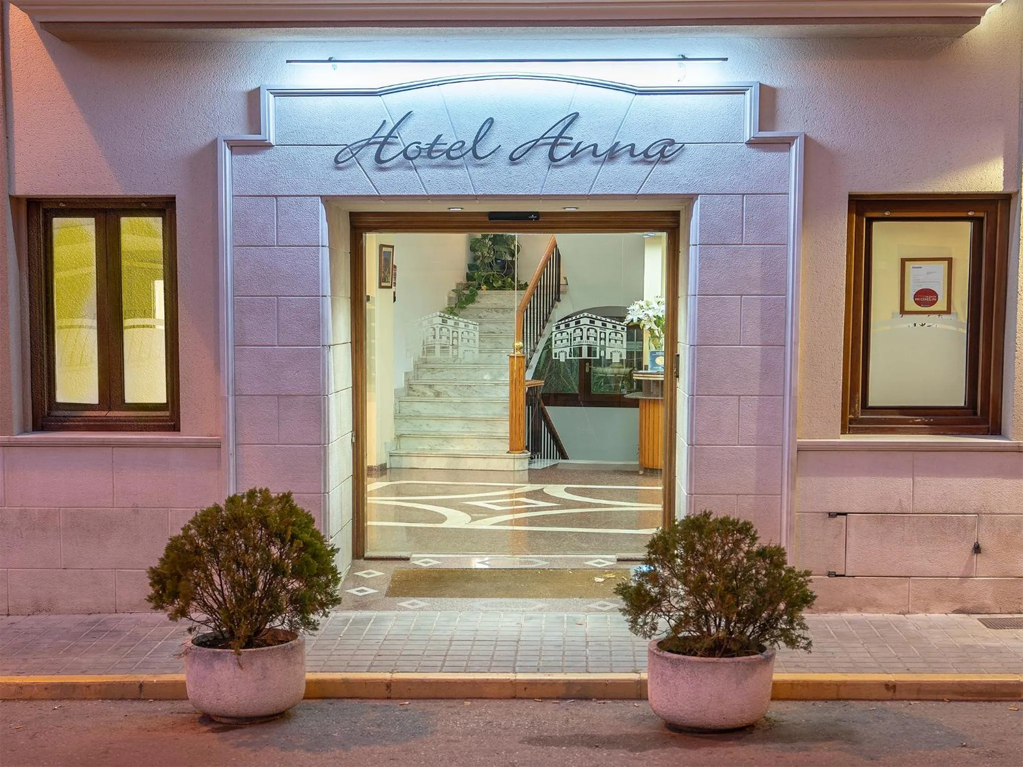 Facade/entrance in Hotel Anna