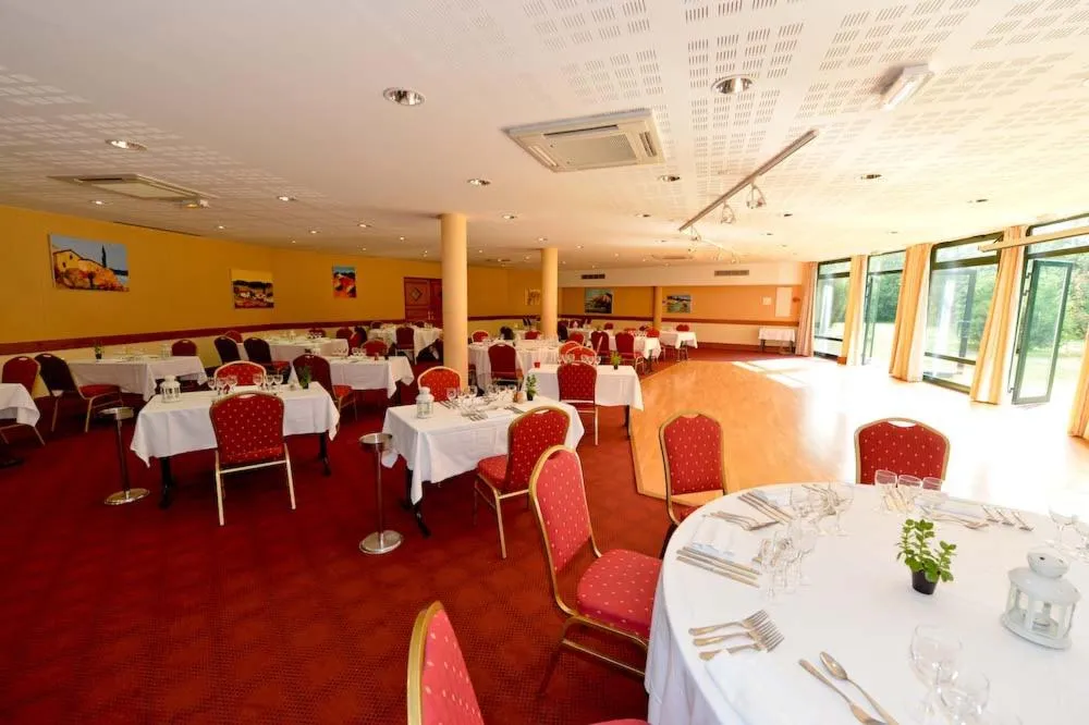 Banquet/Function facilities in Logis Hôtel - Restaurant Le Tulipier