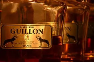 Alcoholic drinks in Logis Hôtel - Restaurant Le Tulipier