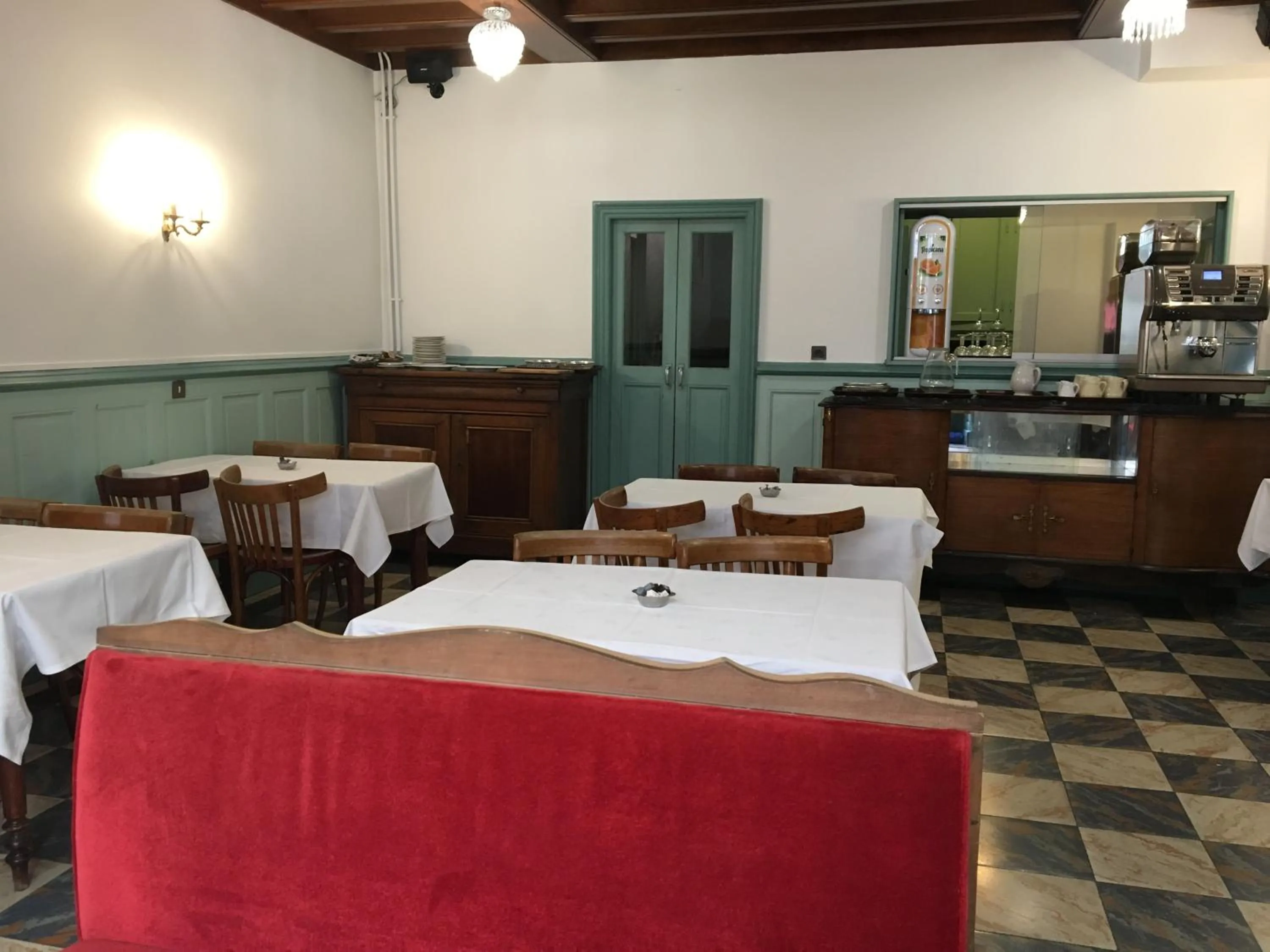 Banquet/Function facilities in The Old Hotel Ravel Centre