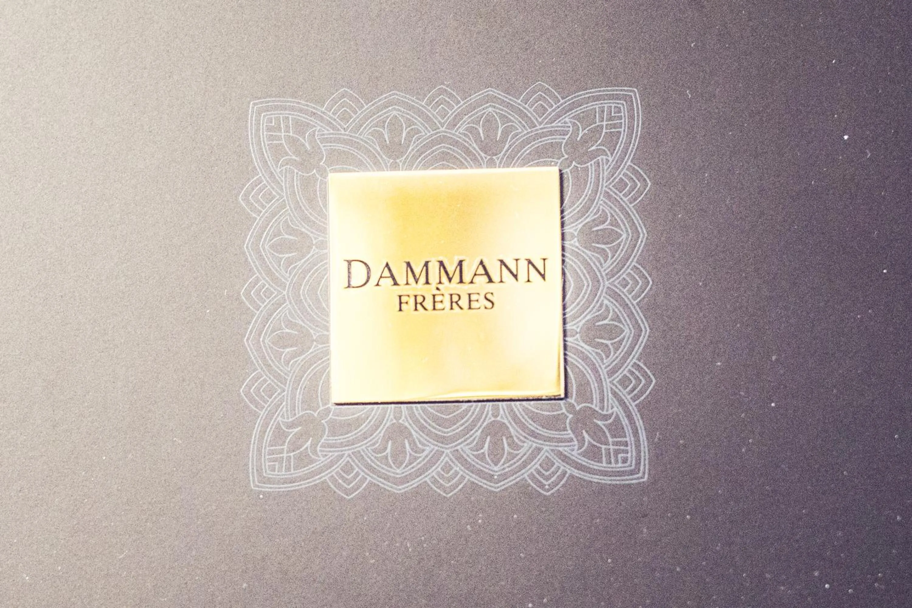 Logo/Certificate/Sign in The Old Hotel Ravel Centre