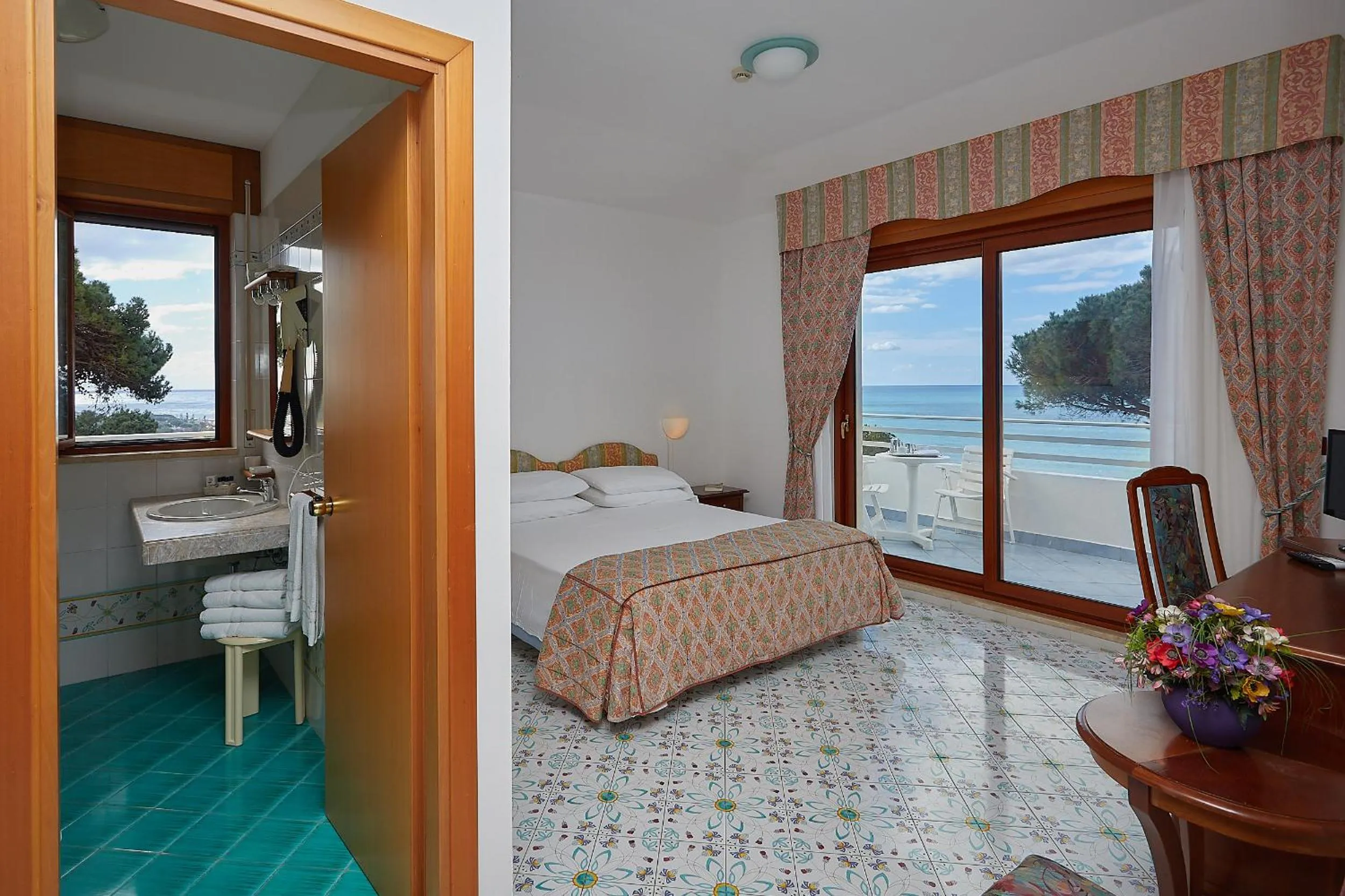 Photo of the whole room, Bed in Hotel La Castellana