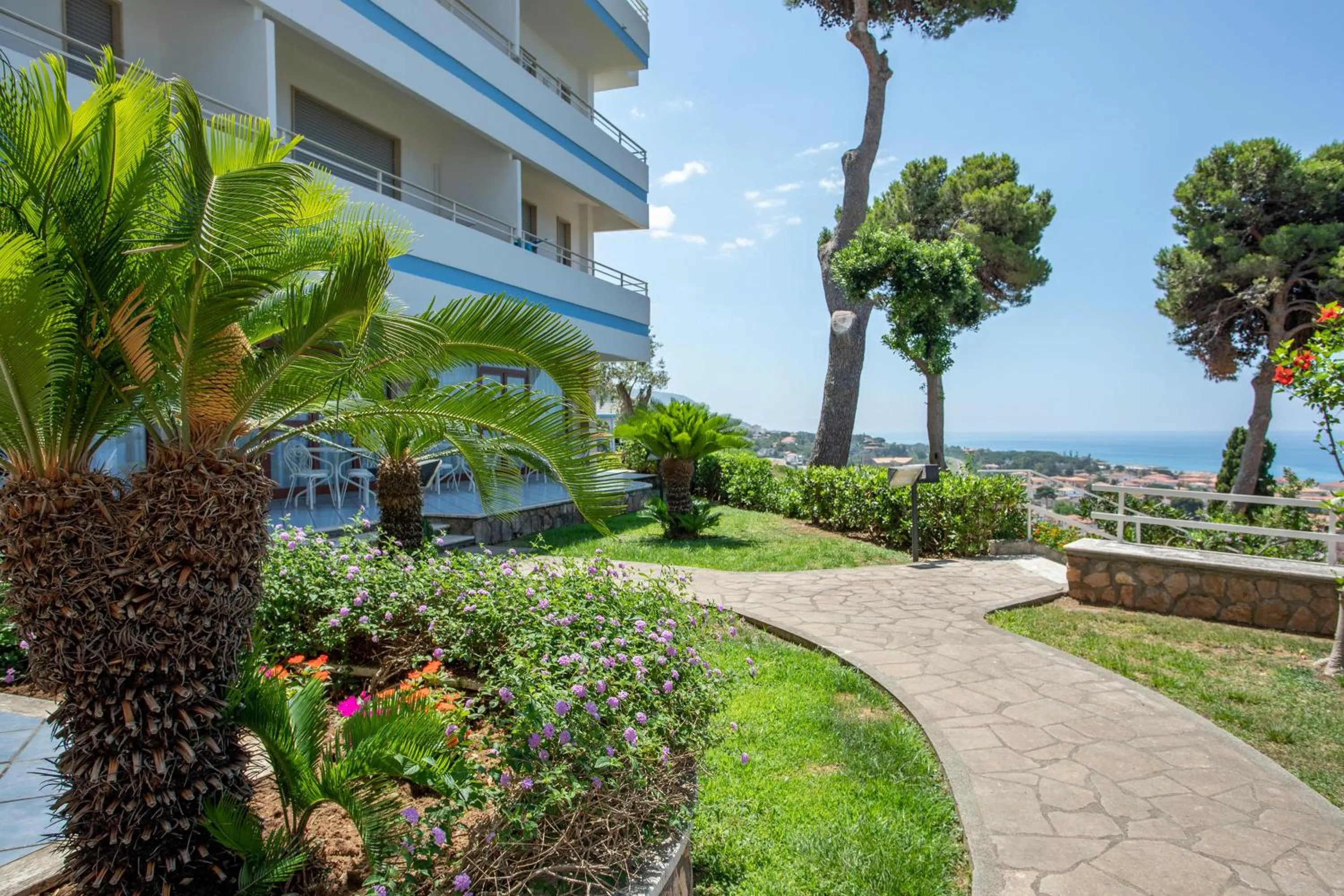 Facade/entrance in Hotel La Castellana