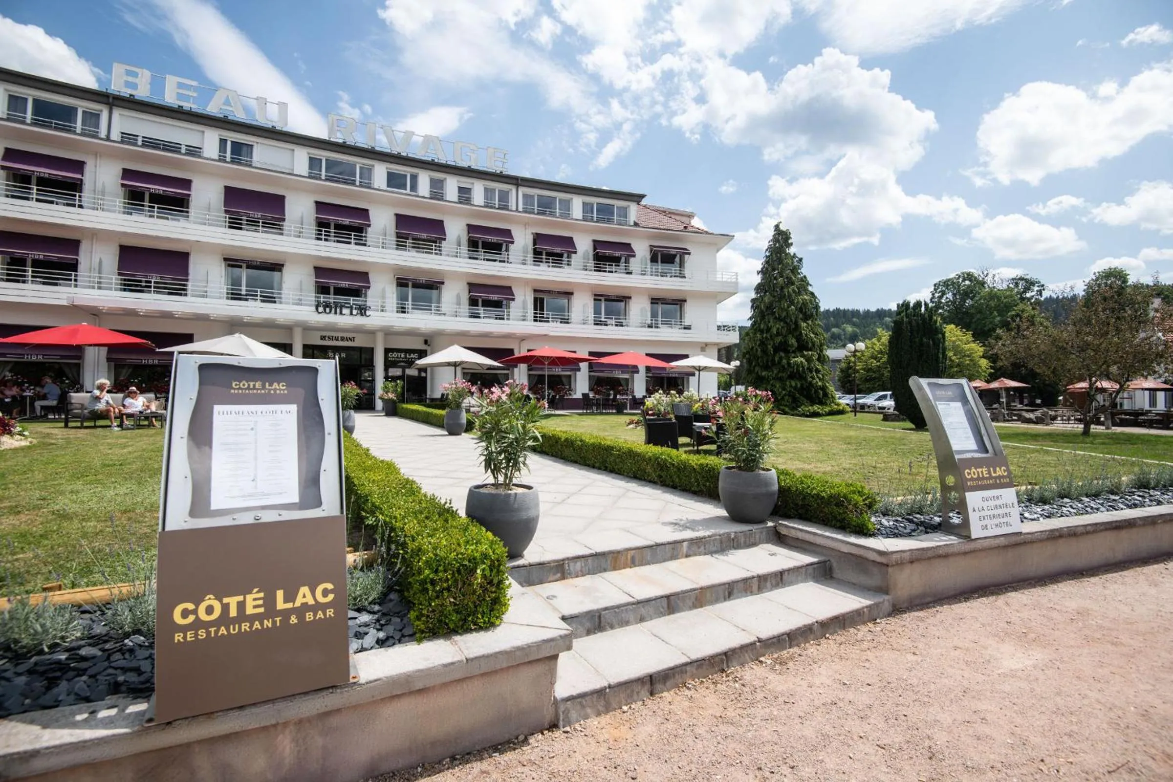 Property building in Hôtel Beau Rivage