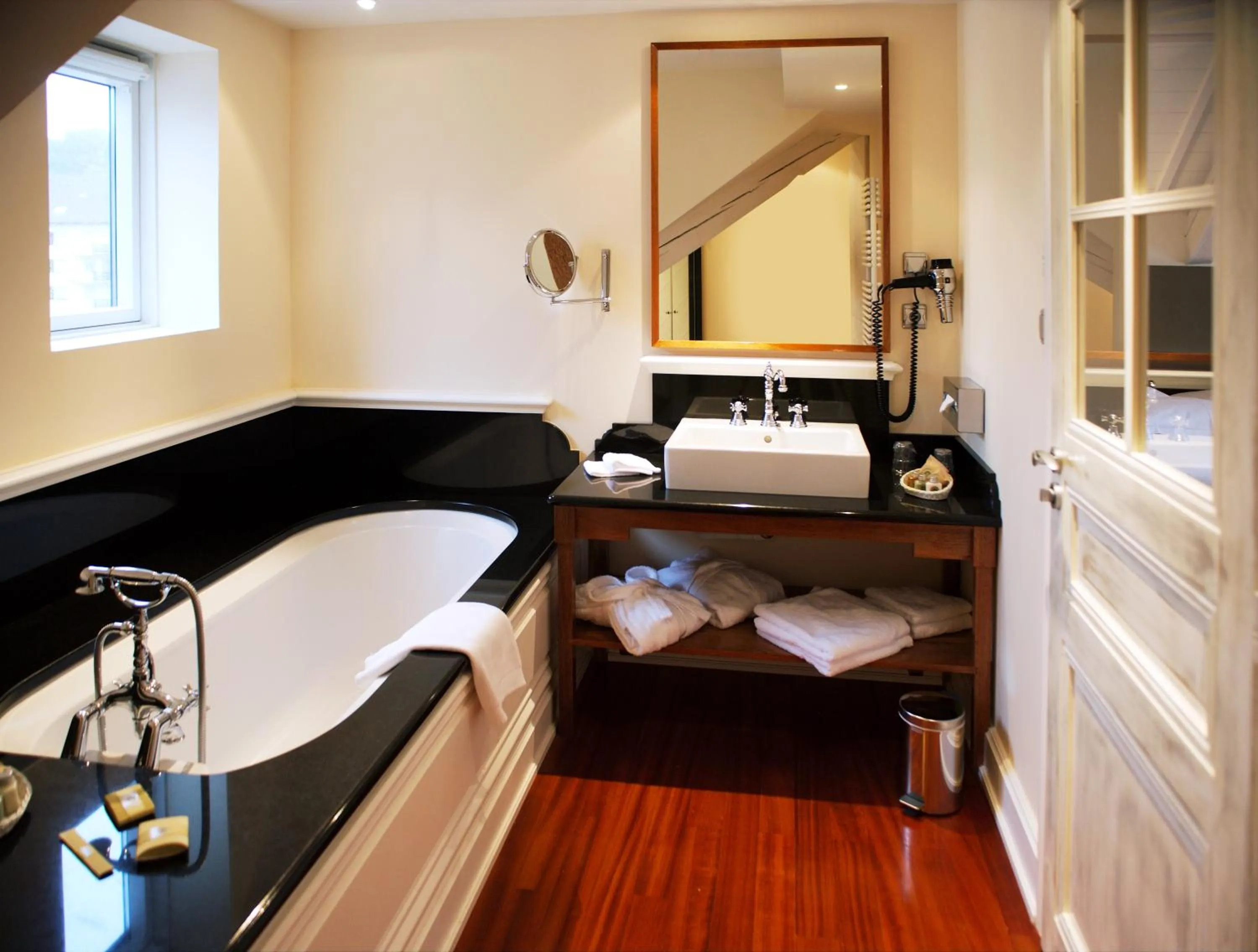 Bathroom in Hôtel Beau Rivage