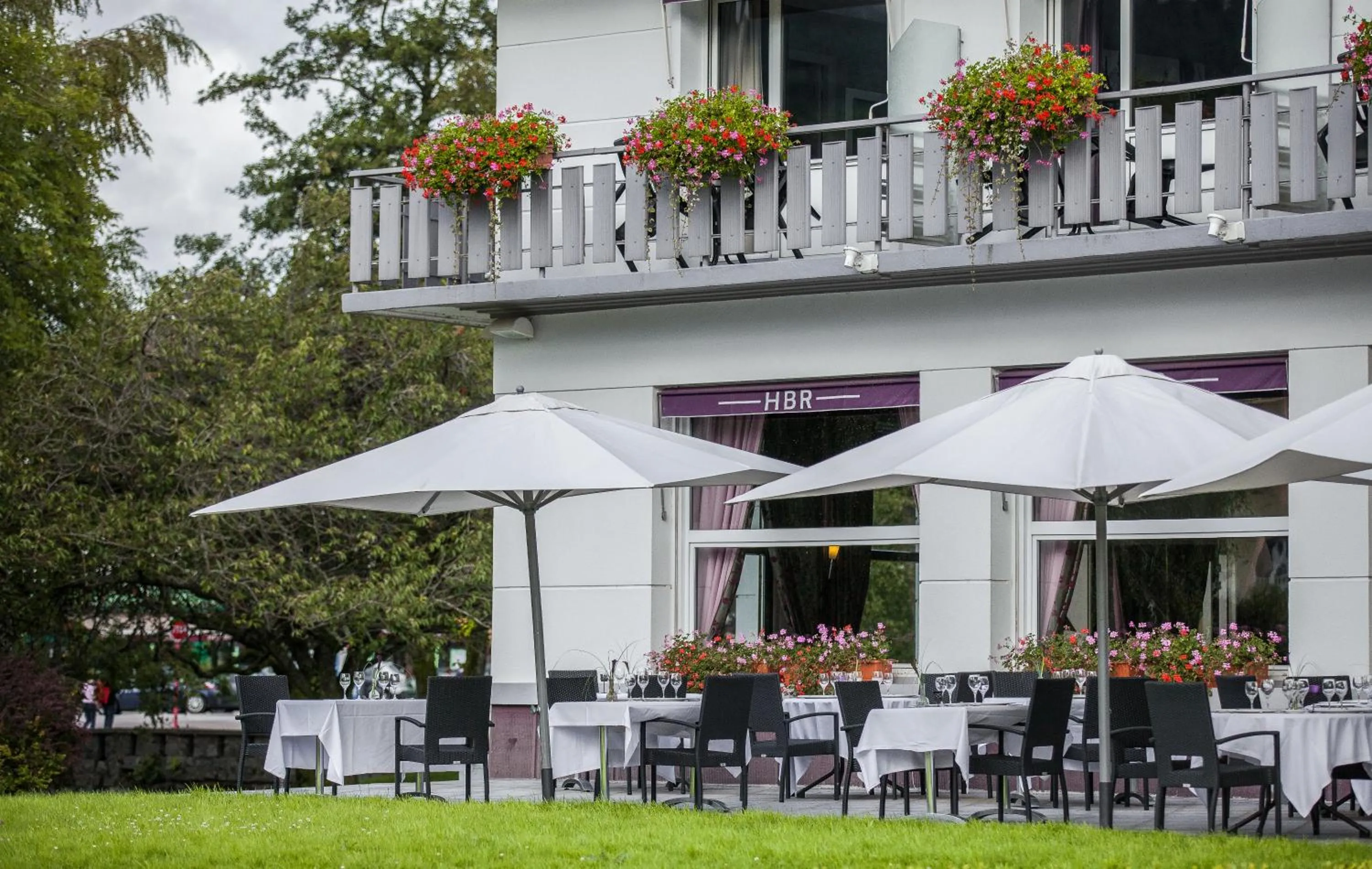 Restaurant/places to eat in Hôtel Beau Rivage