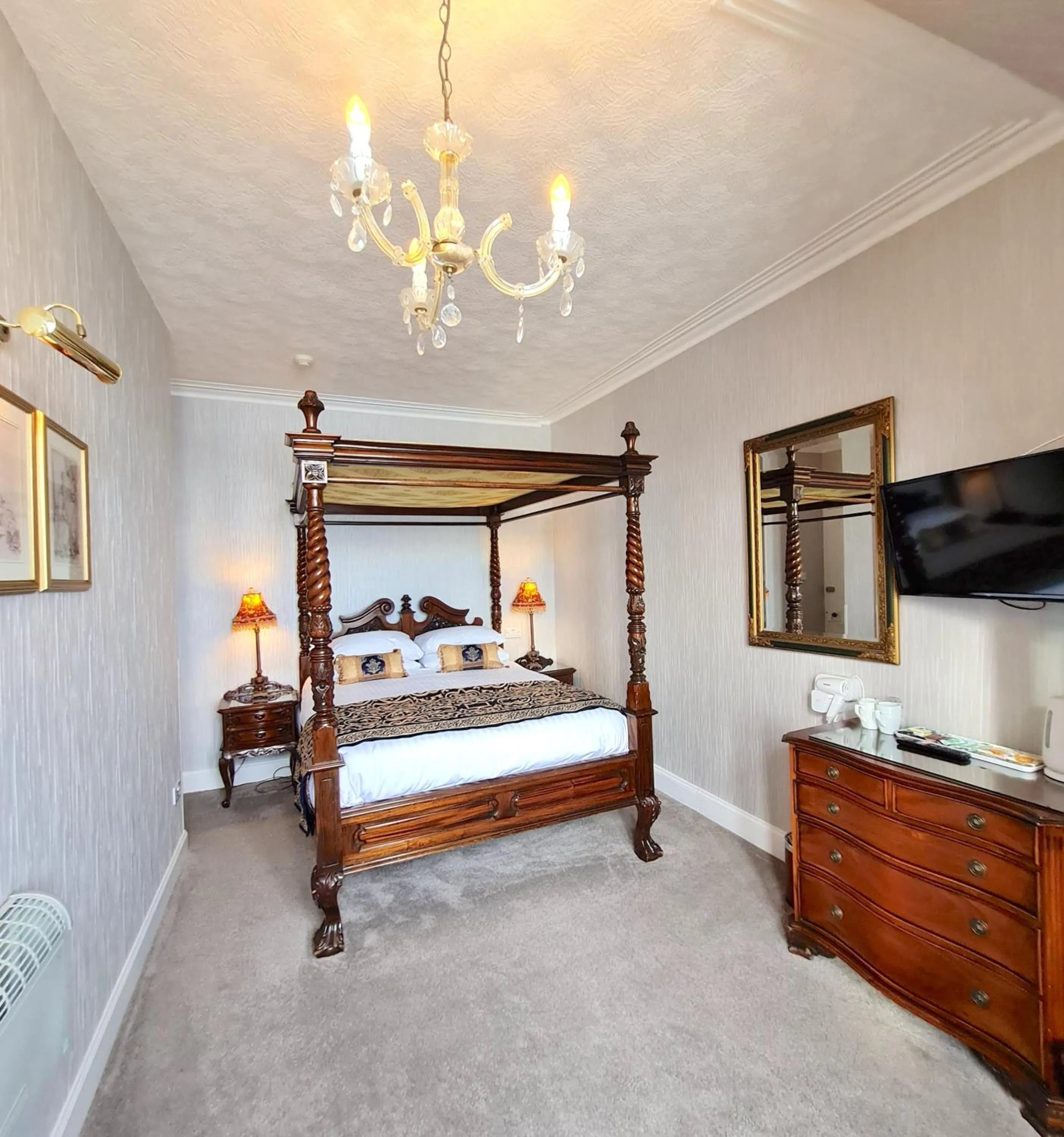 Bed in Corriemar House