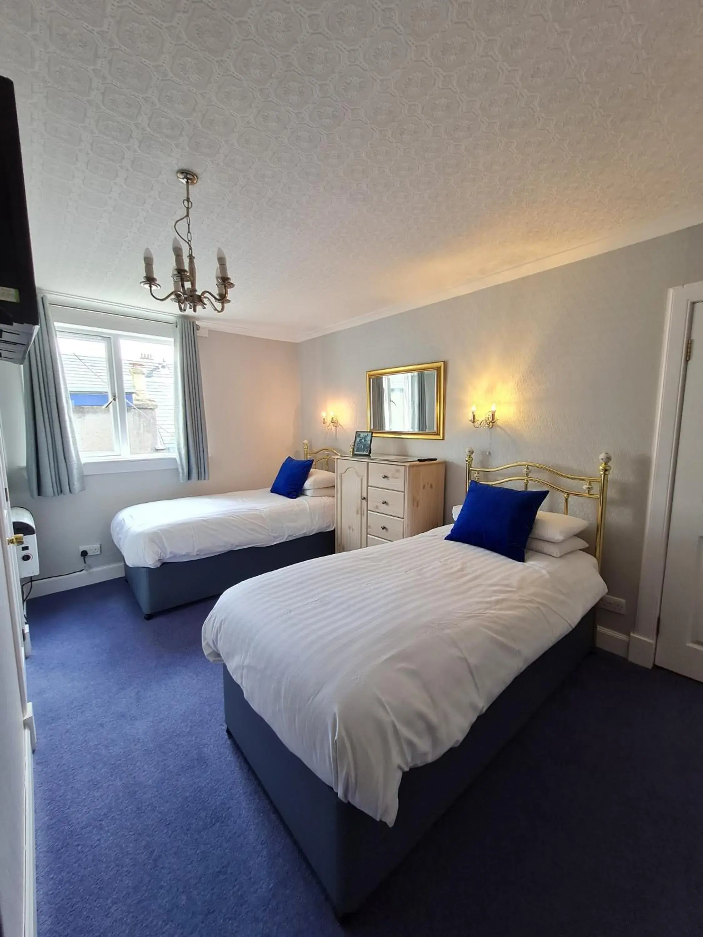 Twin Room in Corriemar House Twin Room in Corriemar House