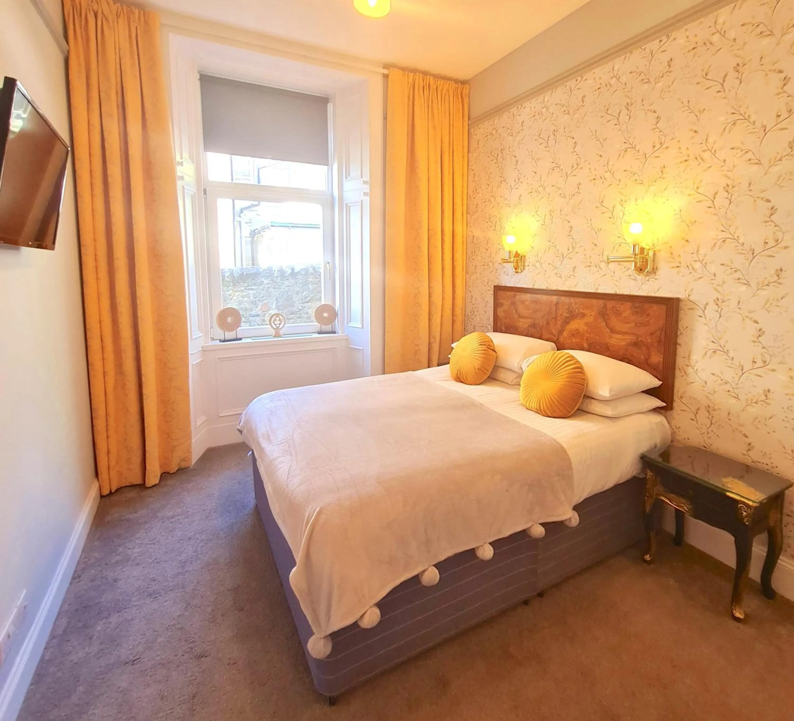 Bed in Corriemar House