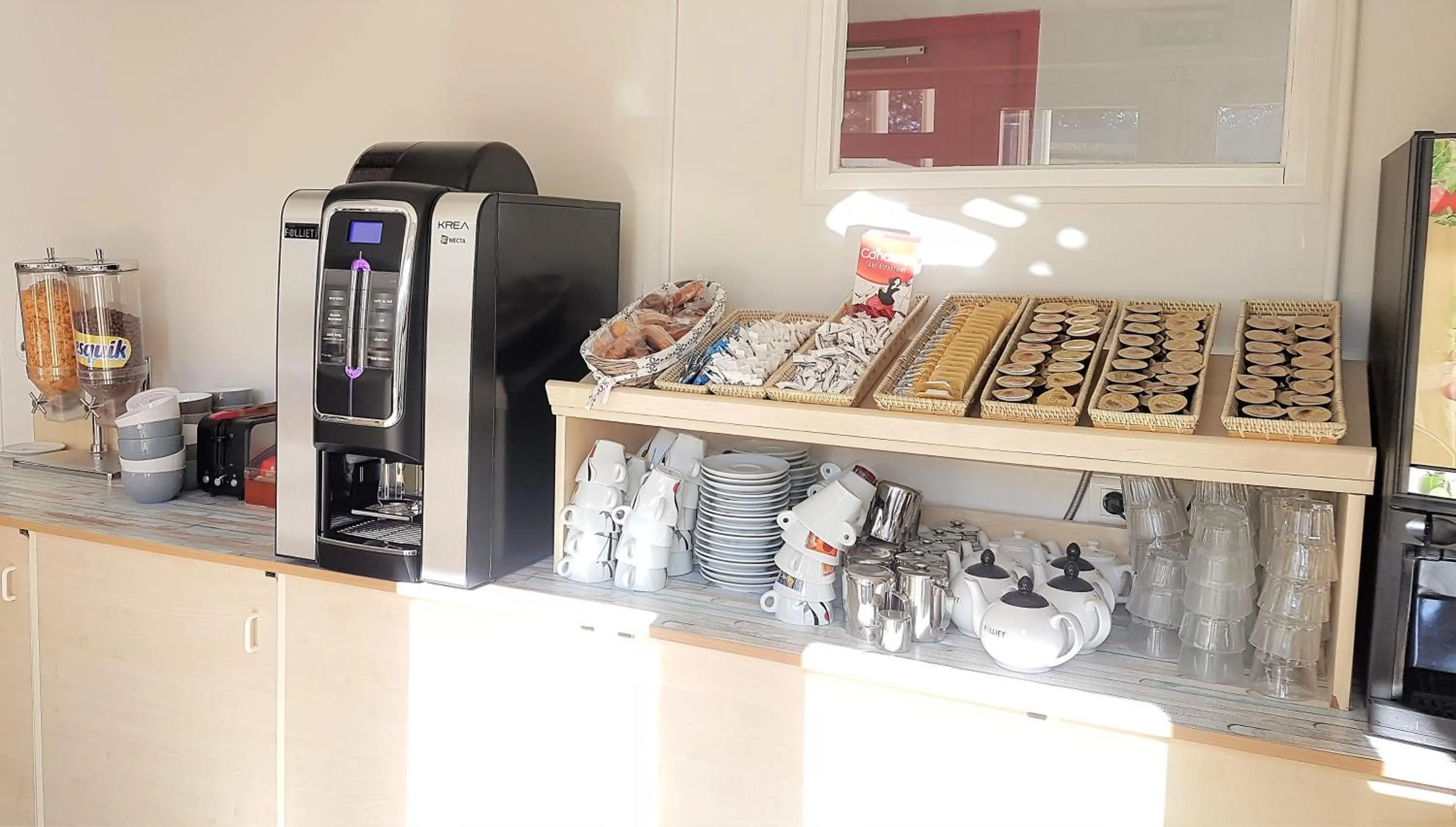 Breakfast in Hôtel La Bérangère