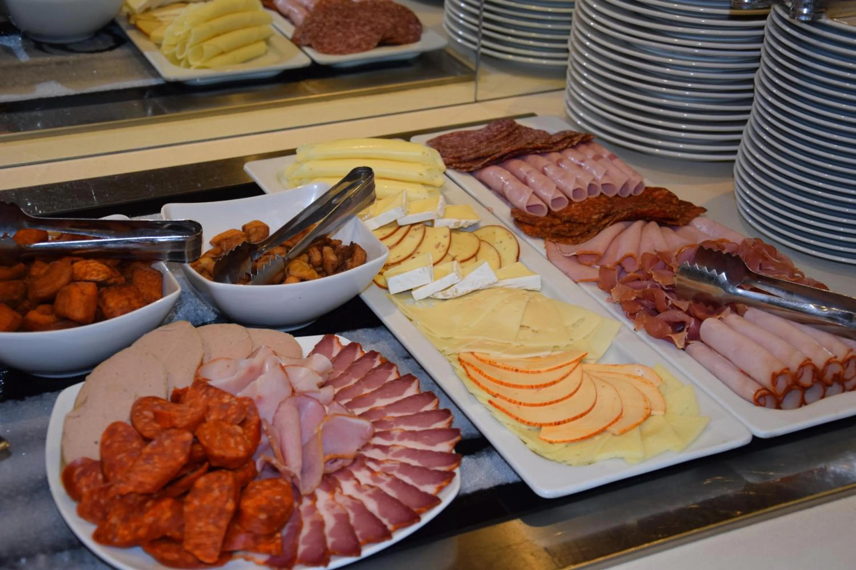 Buffet breakfast in Bükkös Hotel & Spa