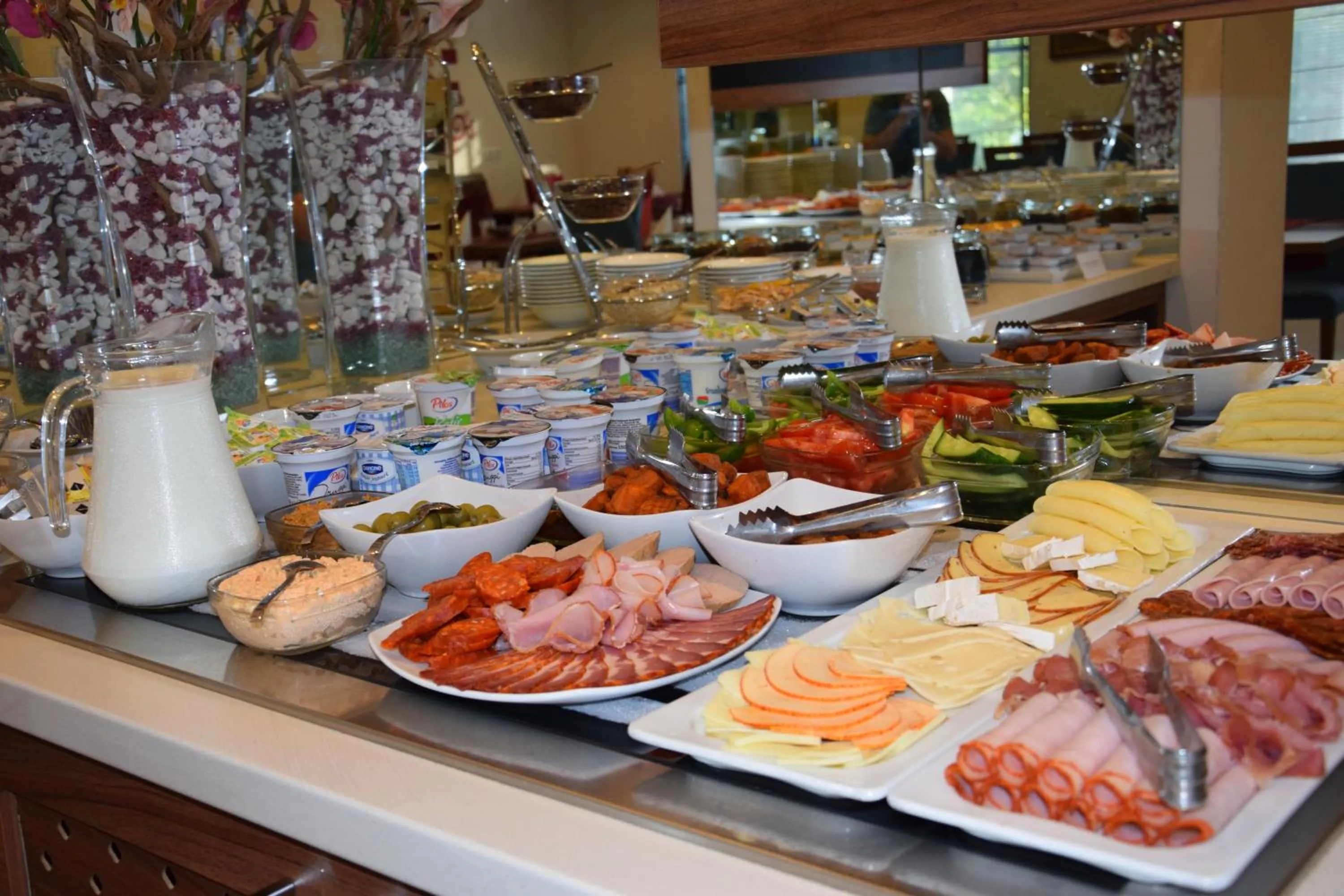 Buffet breakfast in Bükkös Hotel & Spa