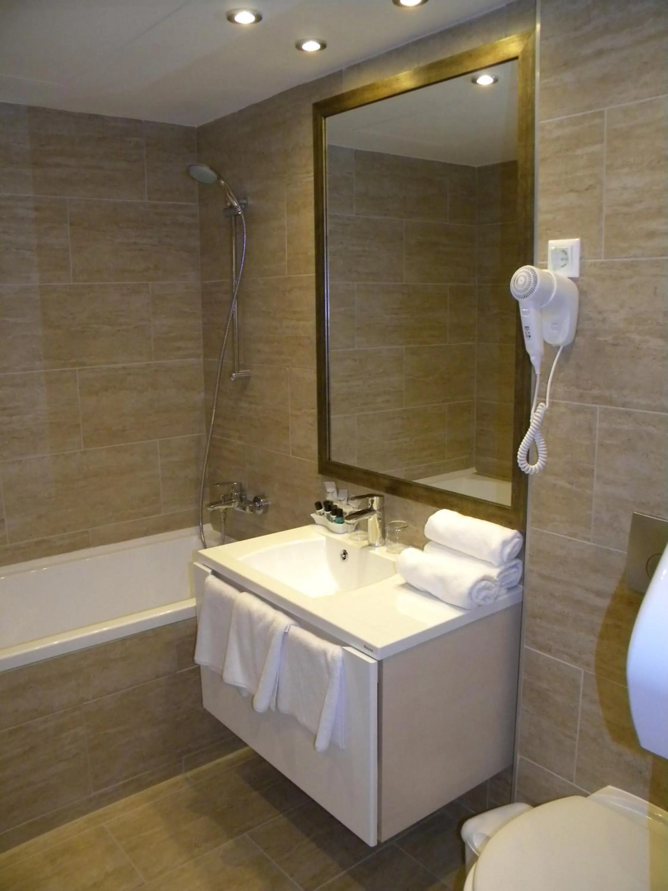 Bathroom in Bükkös Hotel & Spa