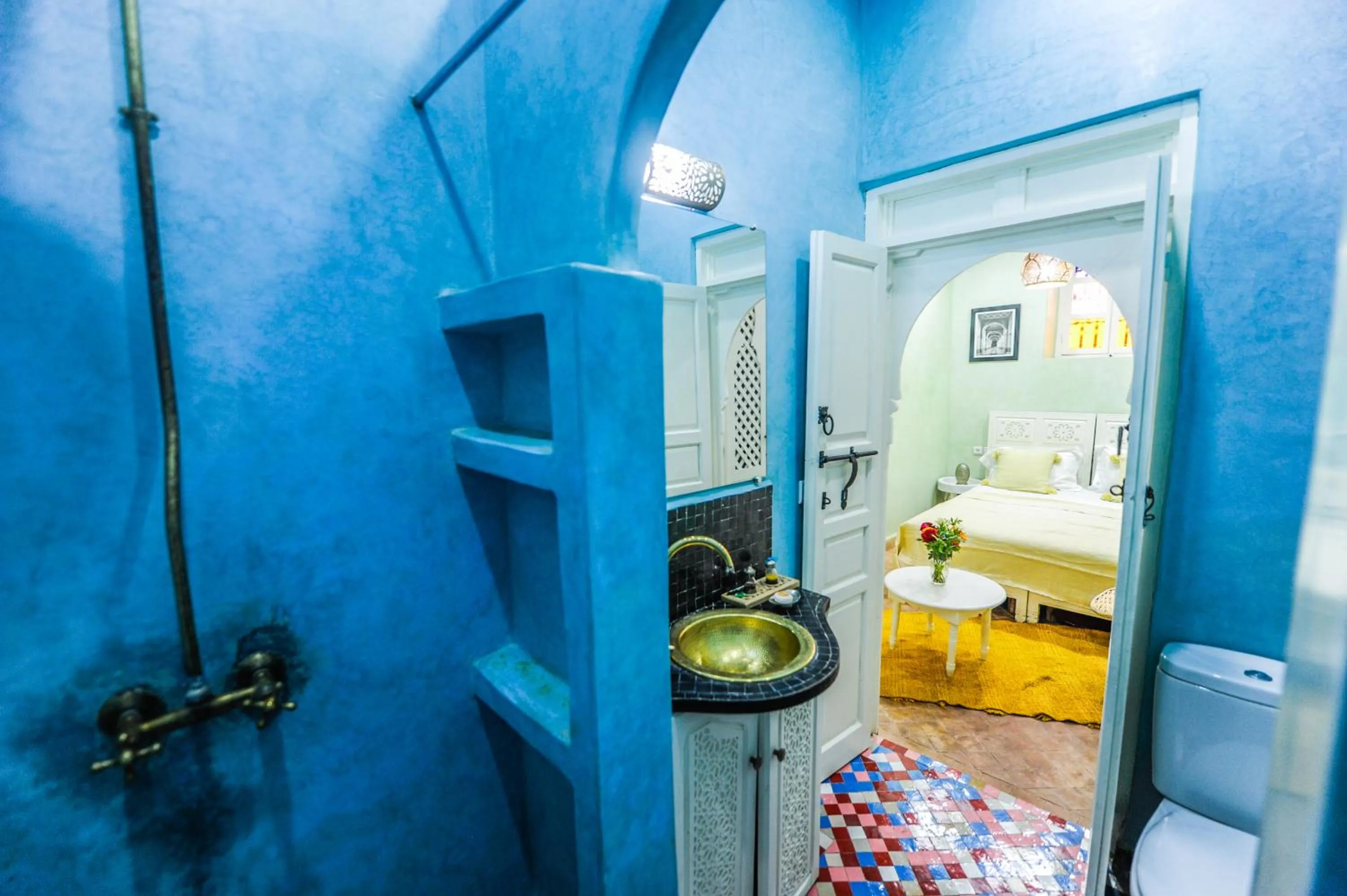 Bathroom, Bed in Riad Milouda
