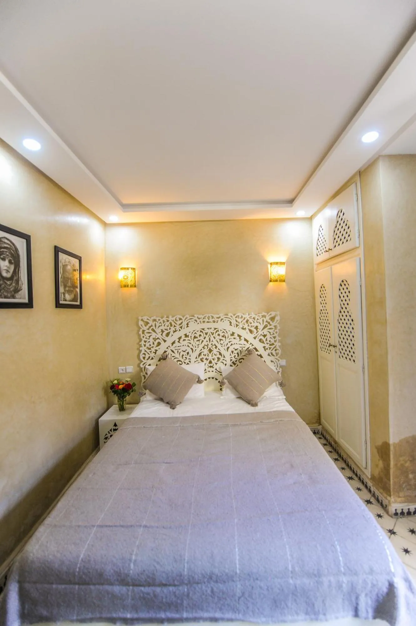 Photo of the whole room, Bed in Riad Milouda