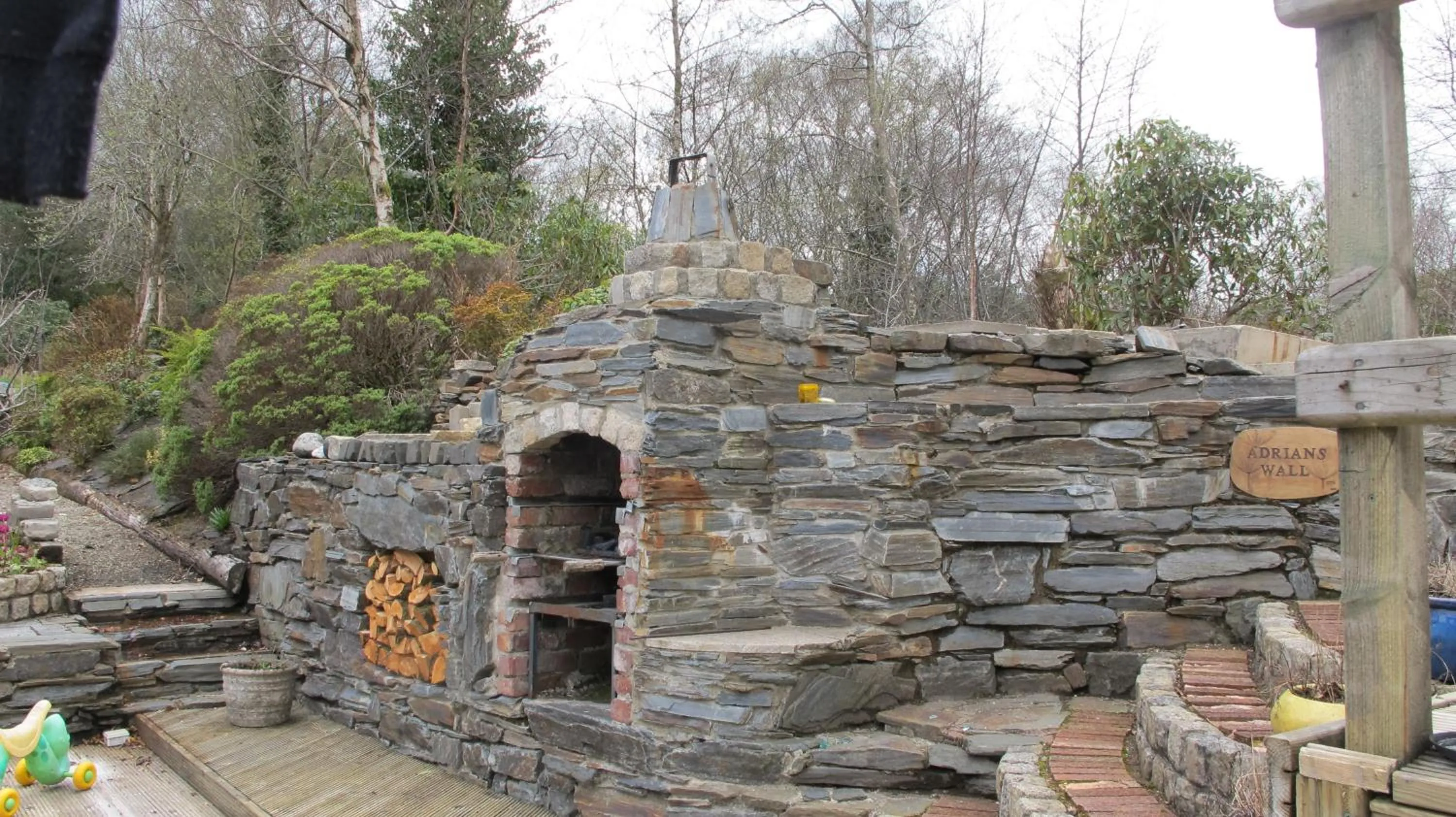 BBQ facilities in Five Oaks