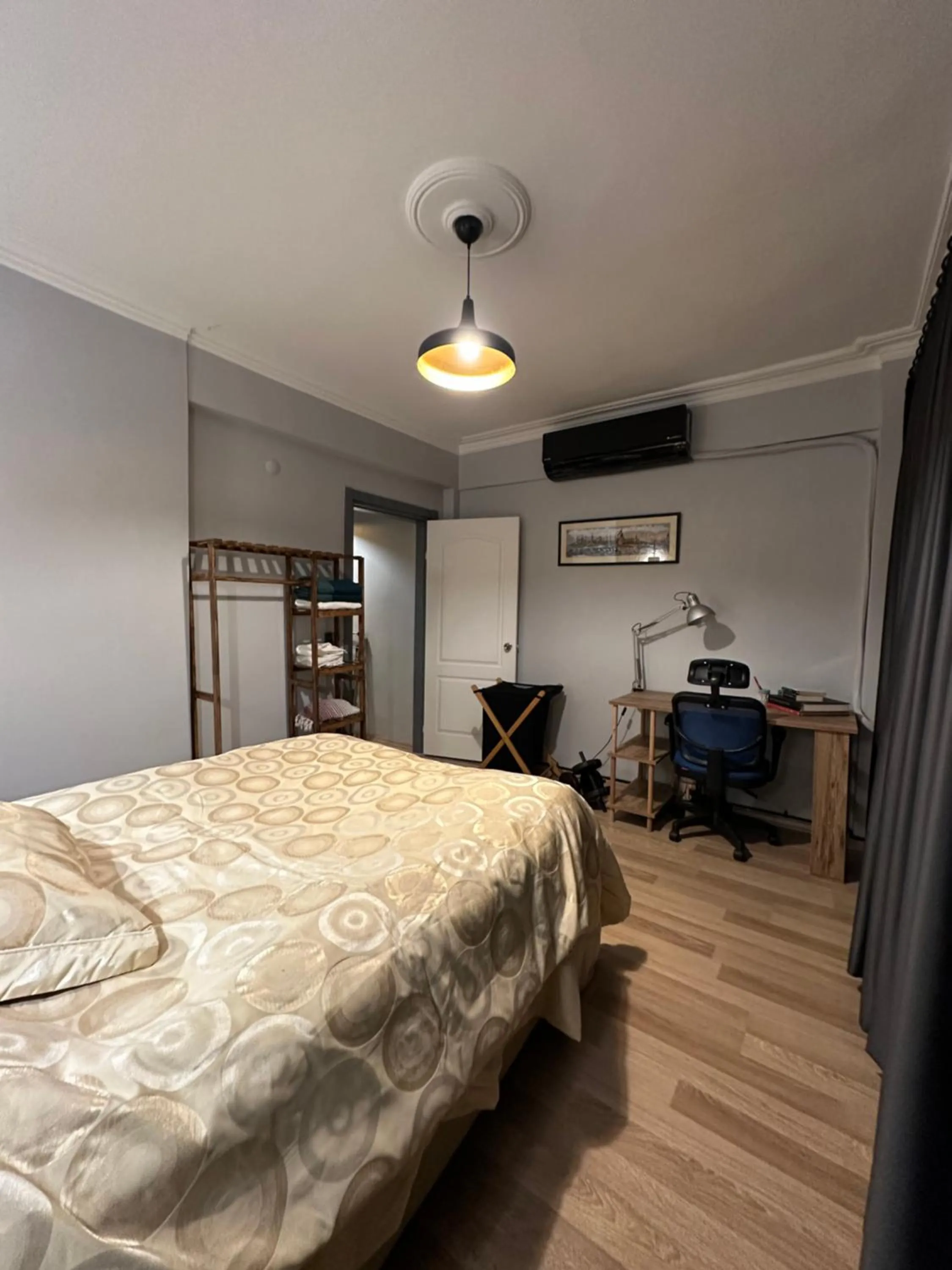 Bedroom, Bed in Archeo