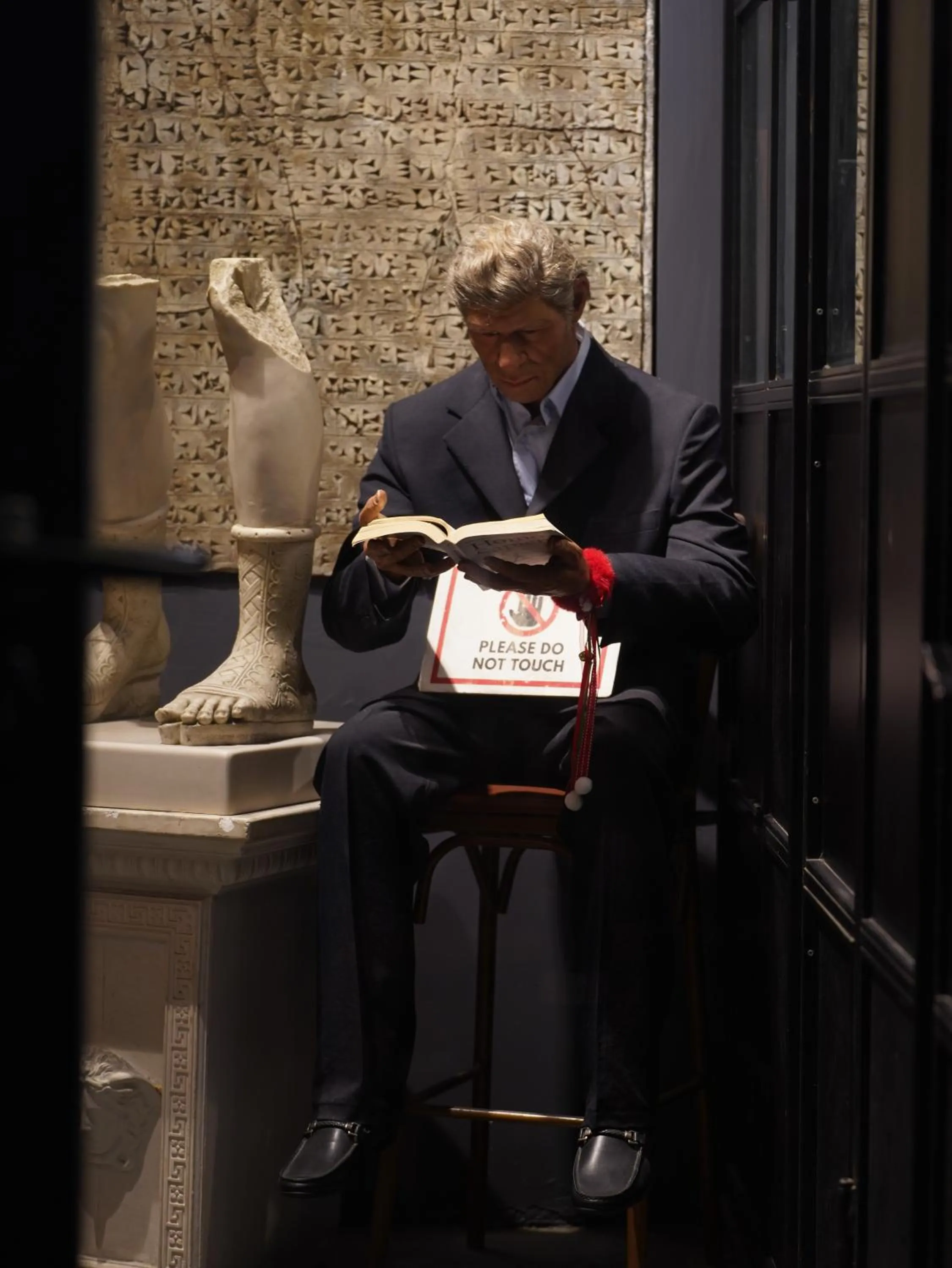 Decorative detail in Archeo