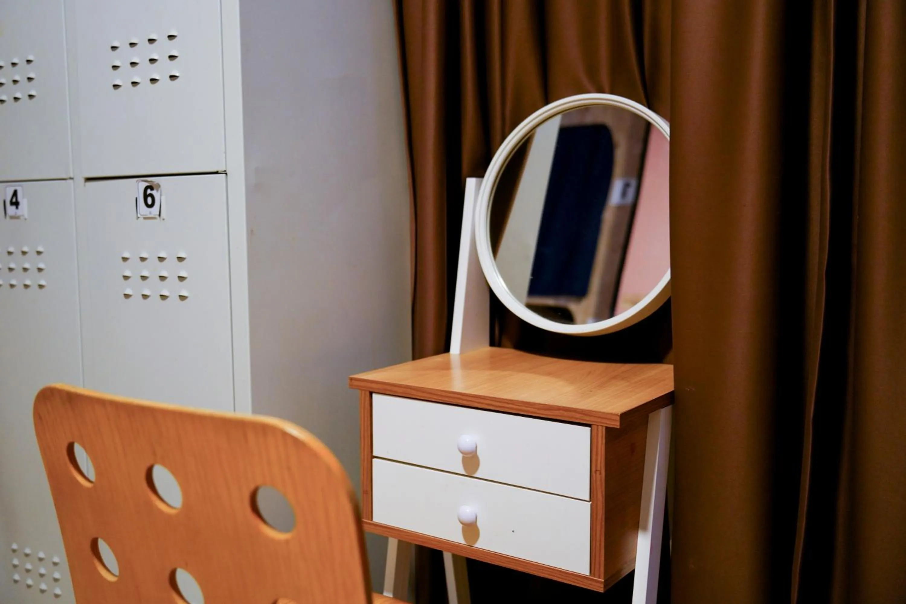 Photo of the whole room in Archeo