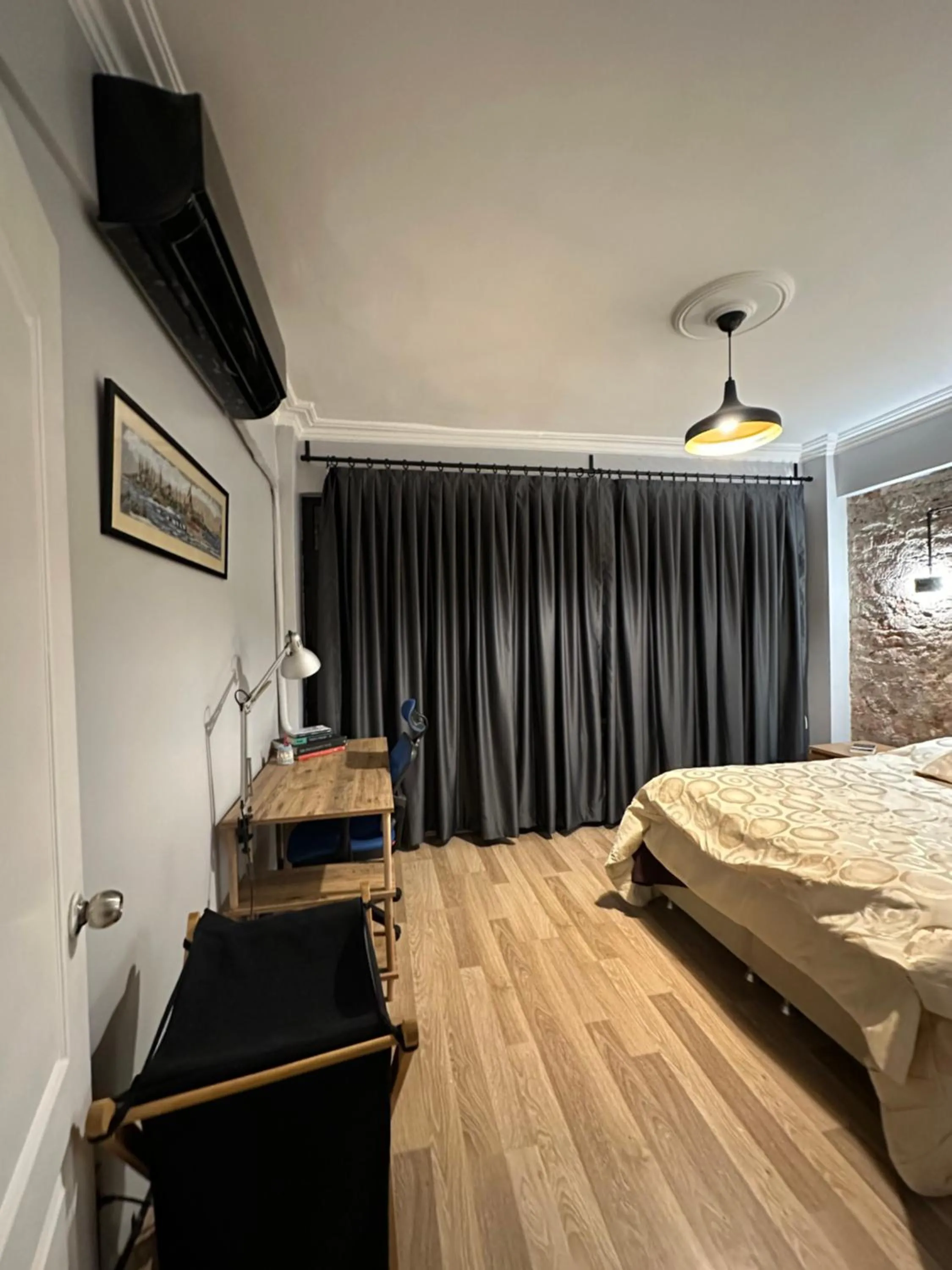 Bedroom, Bed in Archeo