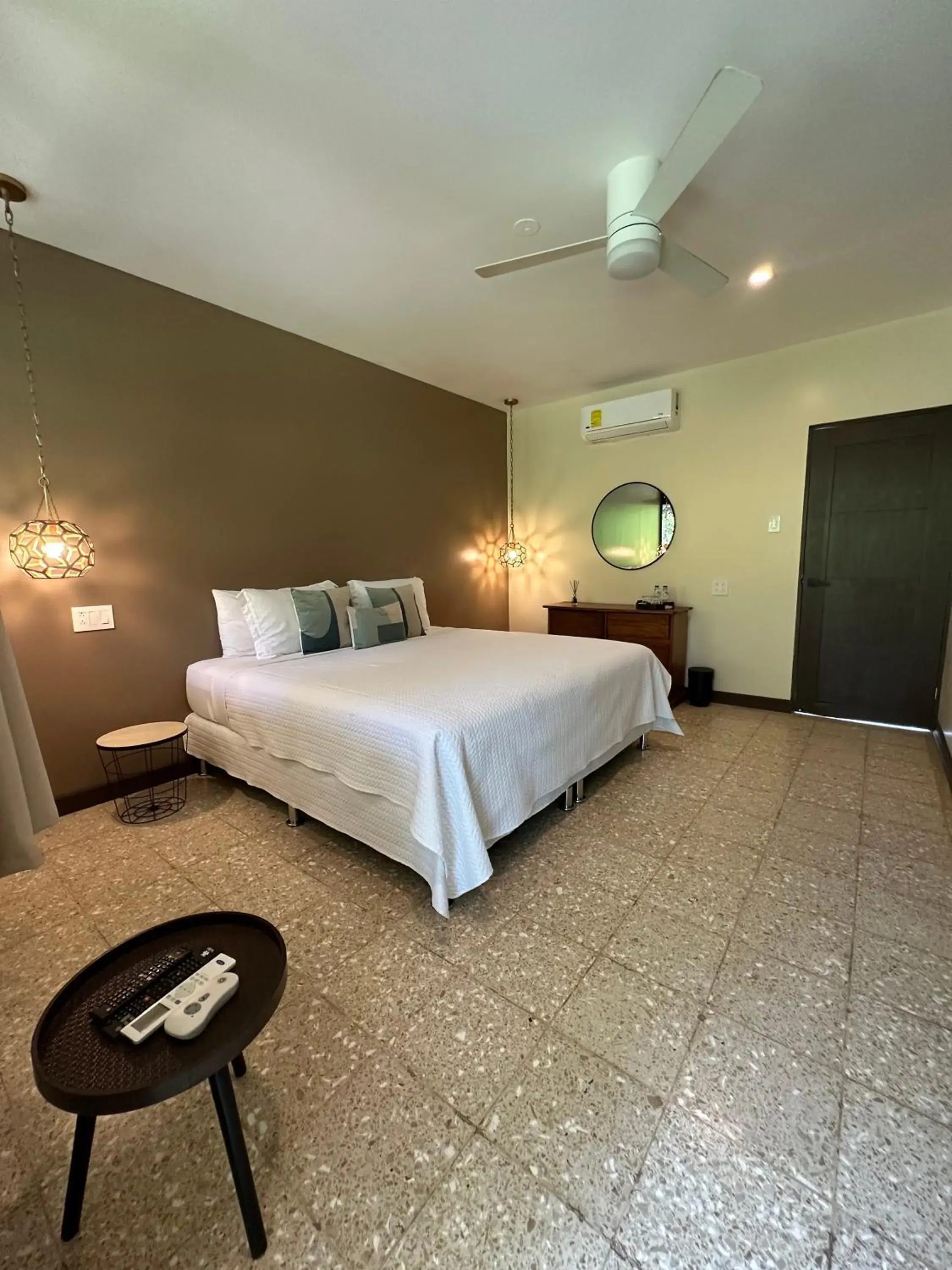 Deluxe King Room in Hotel Diriá Santa Cruz Deluxe King Room in Hotel Diriá Santa Cruz