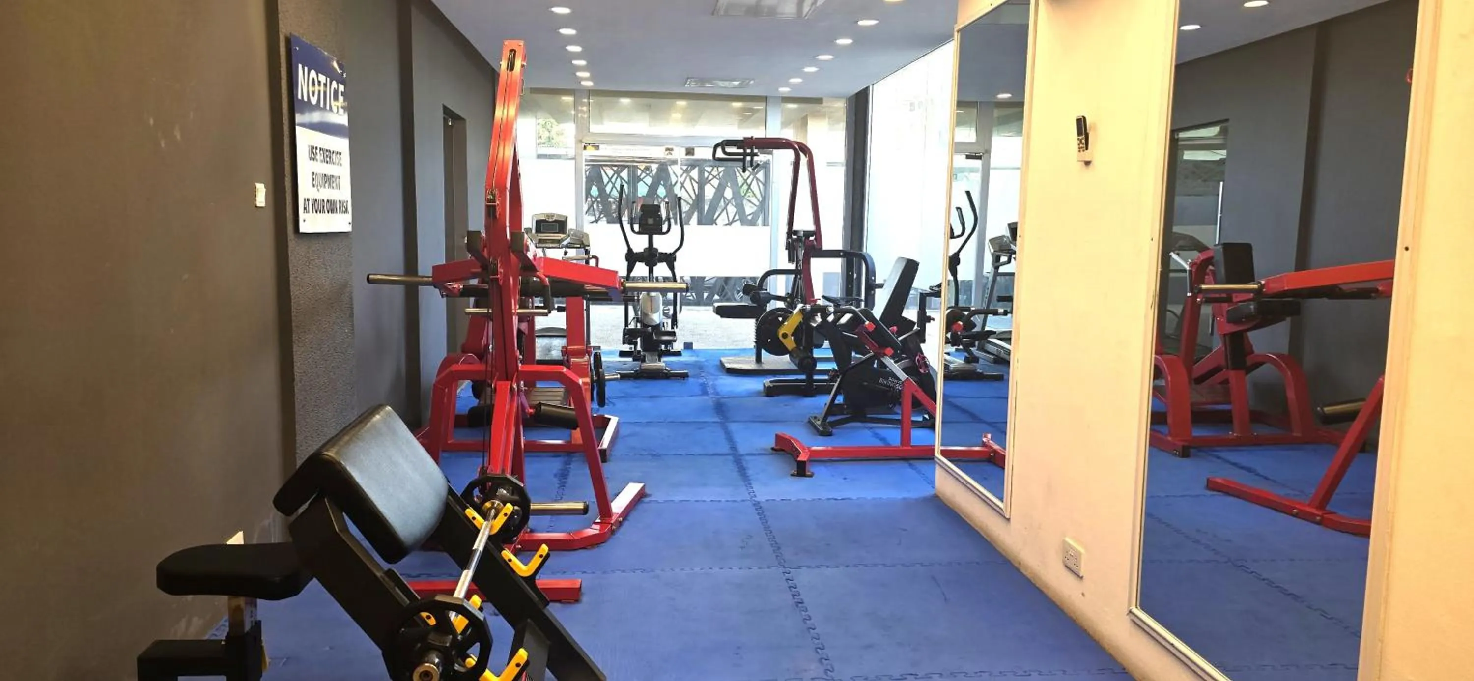 Fitness centre/facilities in Montecito Apartments