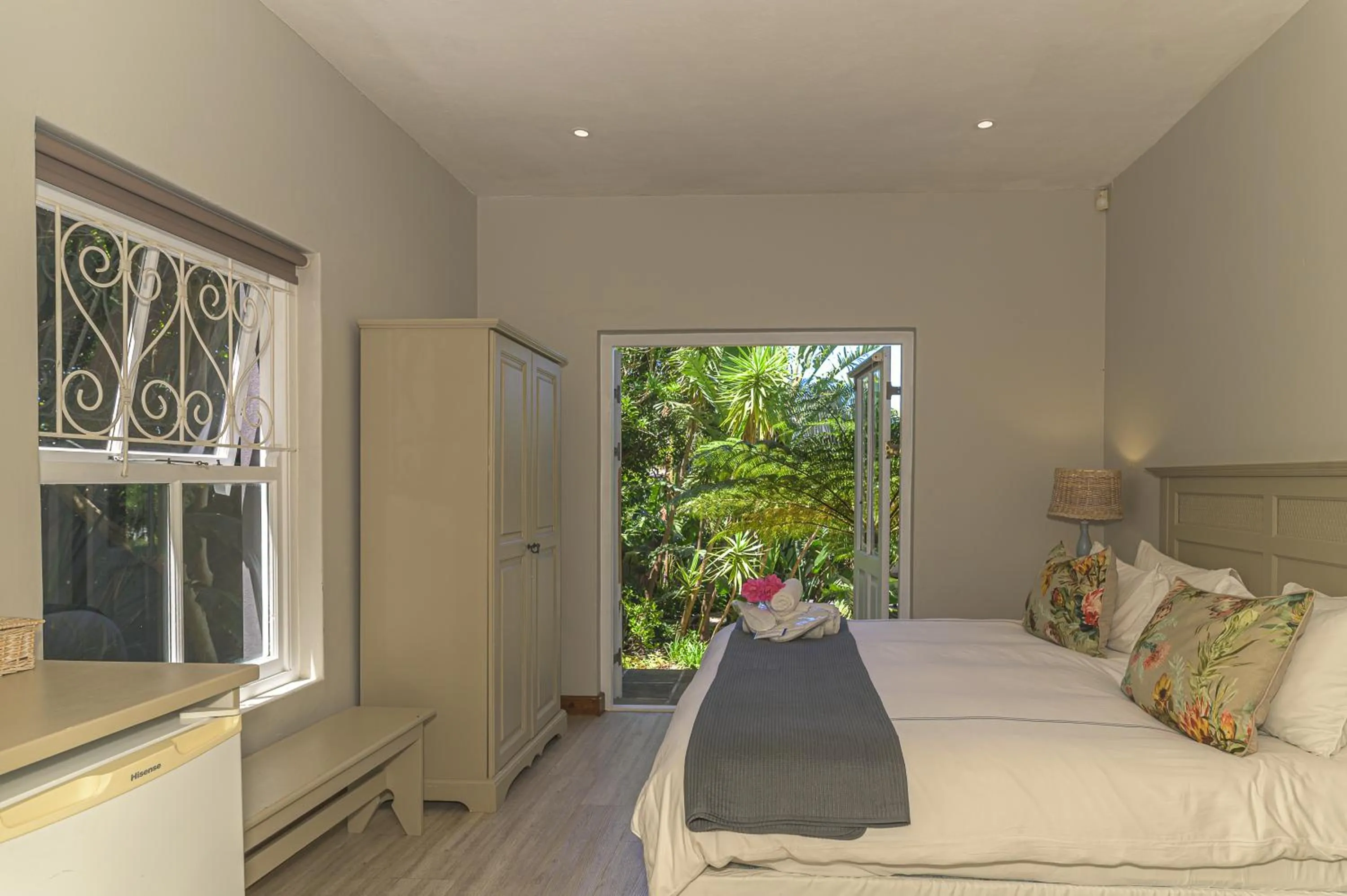 Garden, Bed in Villa Blu Guesthouse