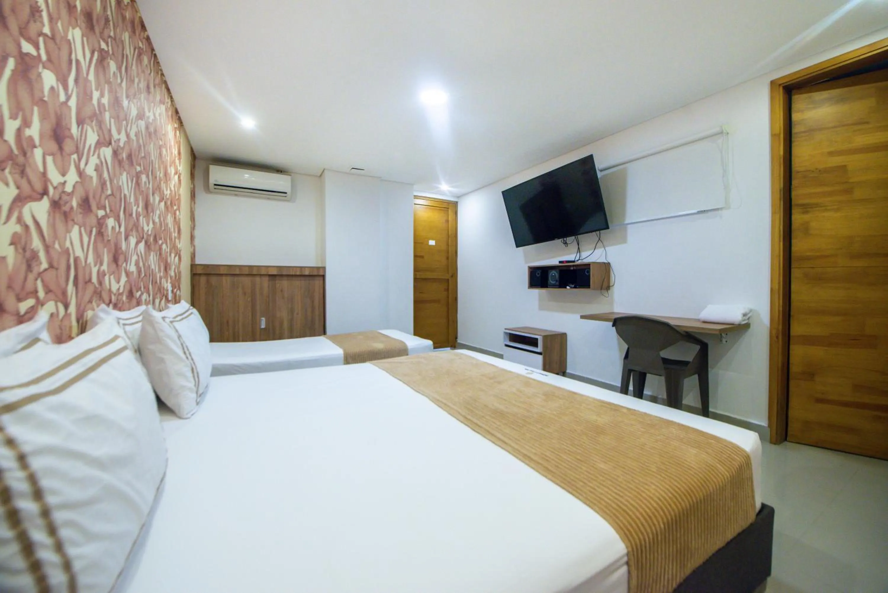 TV and multimedia, Bed in Infinity Hotel