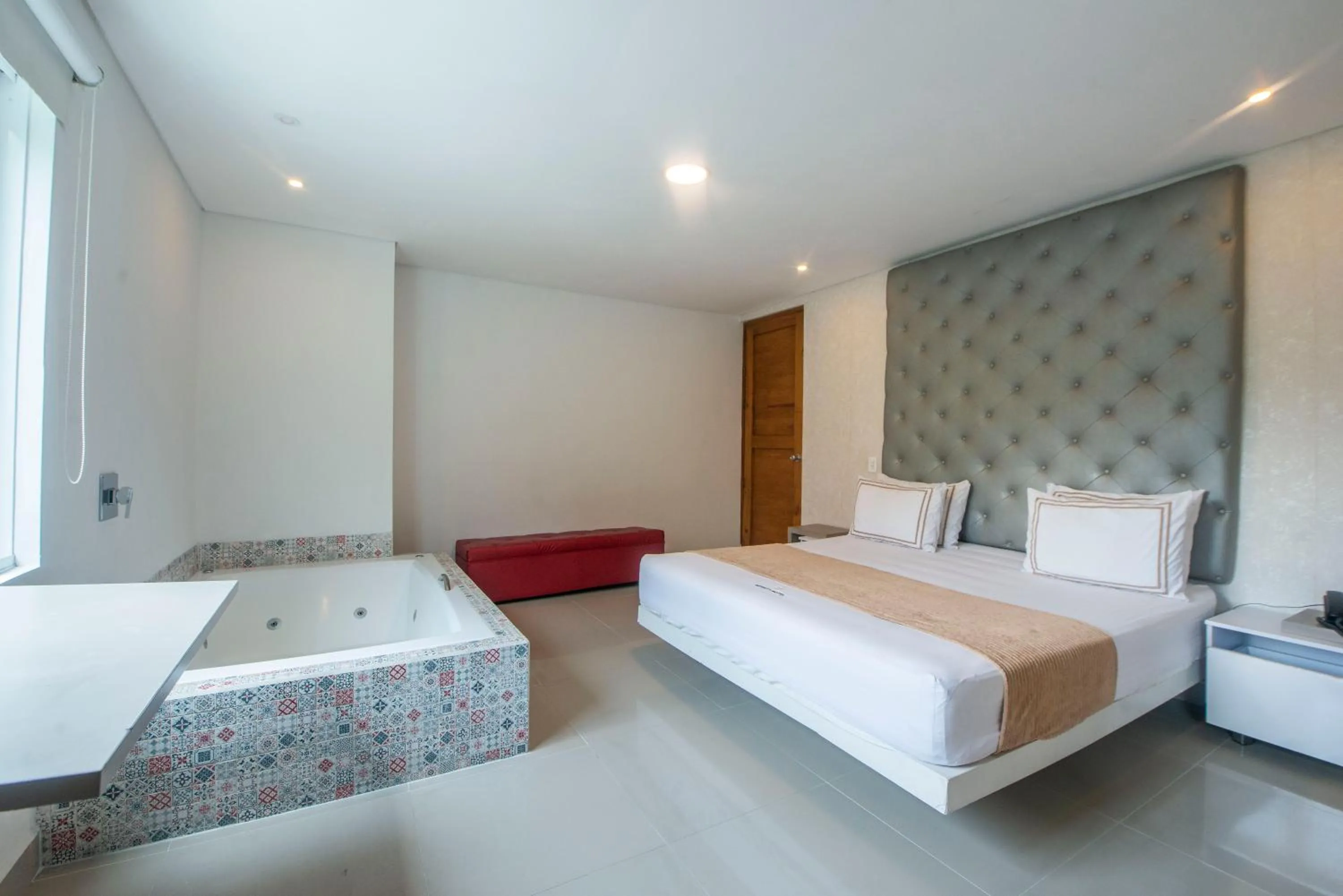 Photo of the whole room, Bed in Infinity Hotel