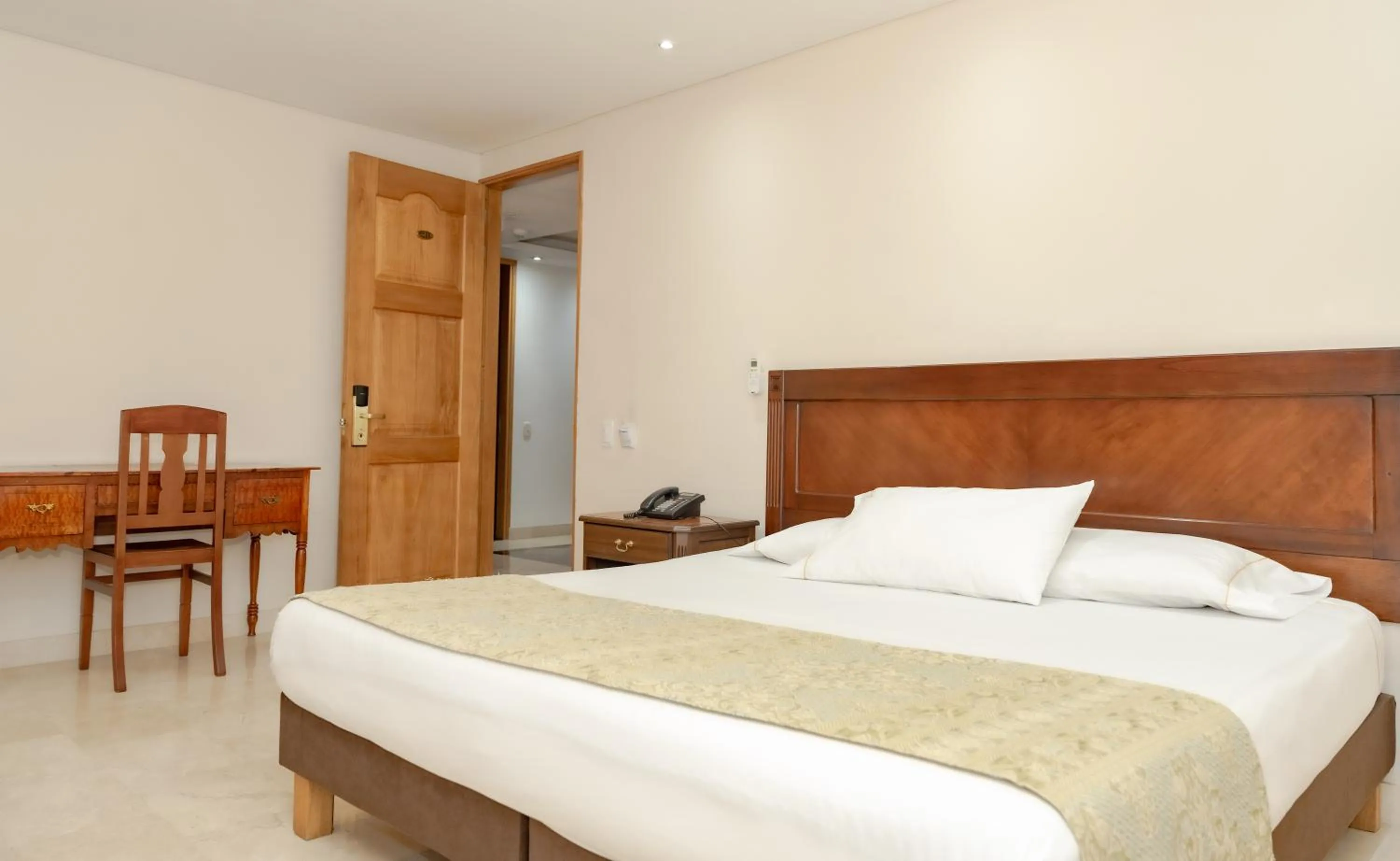 air conditioner, Bed in Hotel San Pedro del Fuerte