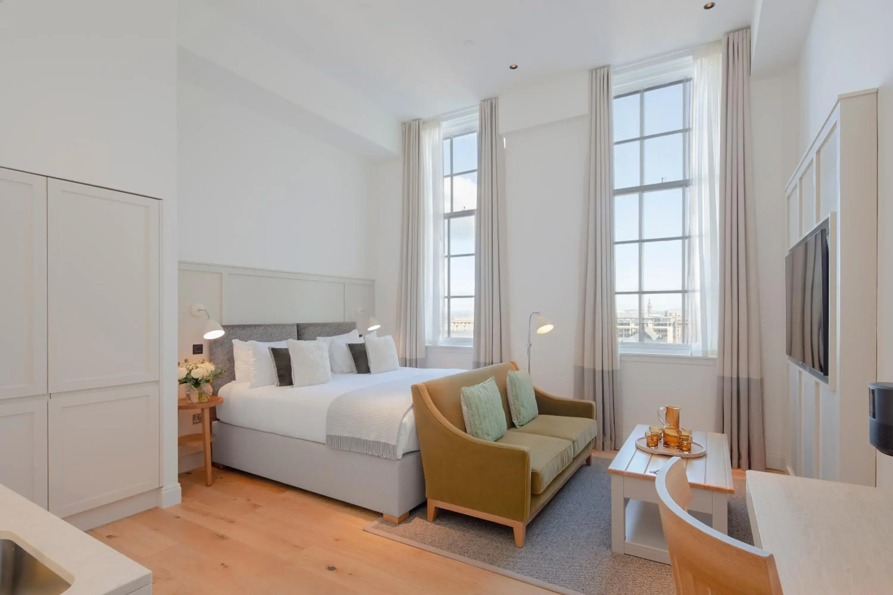 Deluxe Open Plan Apartment in Cheval Old Town Chambers Deluxe Open Plan Apartment in Cheval Old Town Chambers