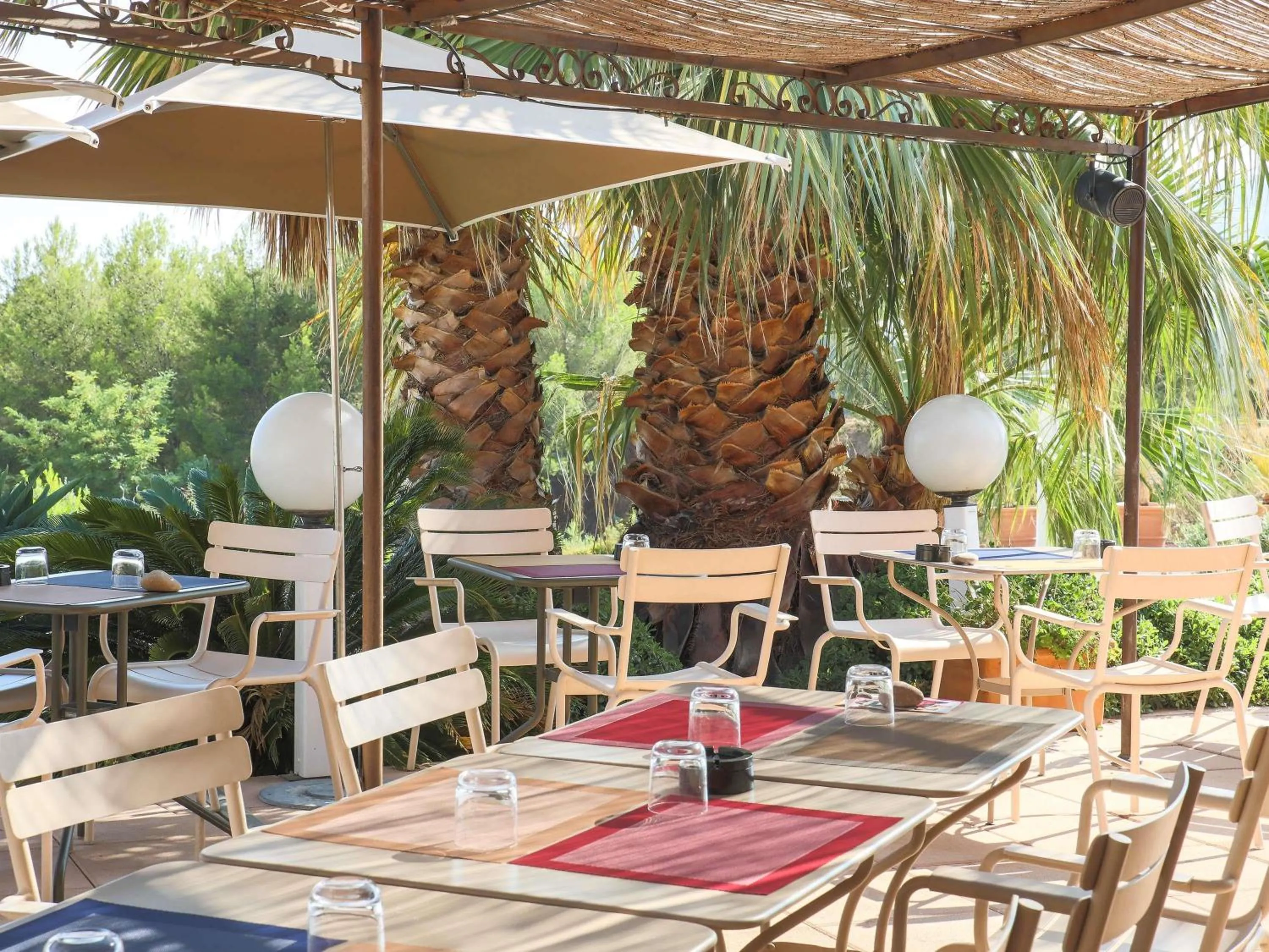 Restaurant/places to eat in ibis La Ciotat