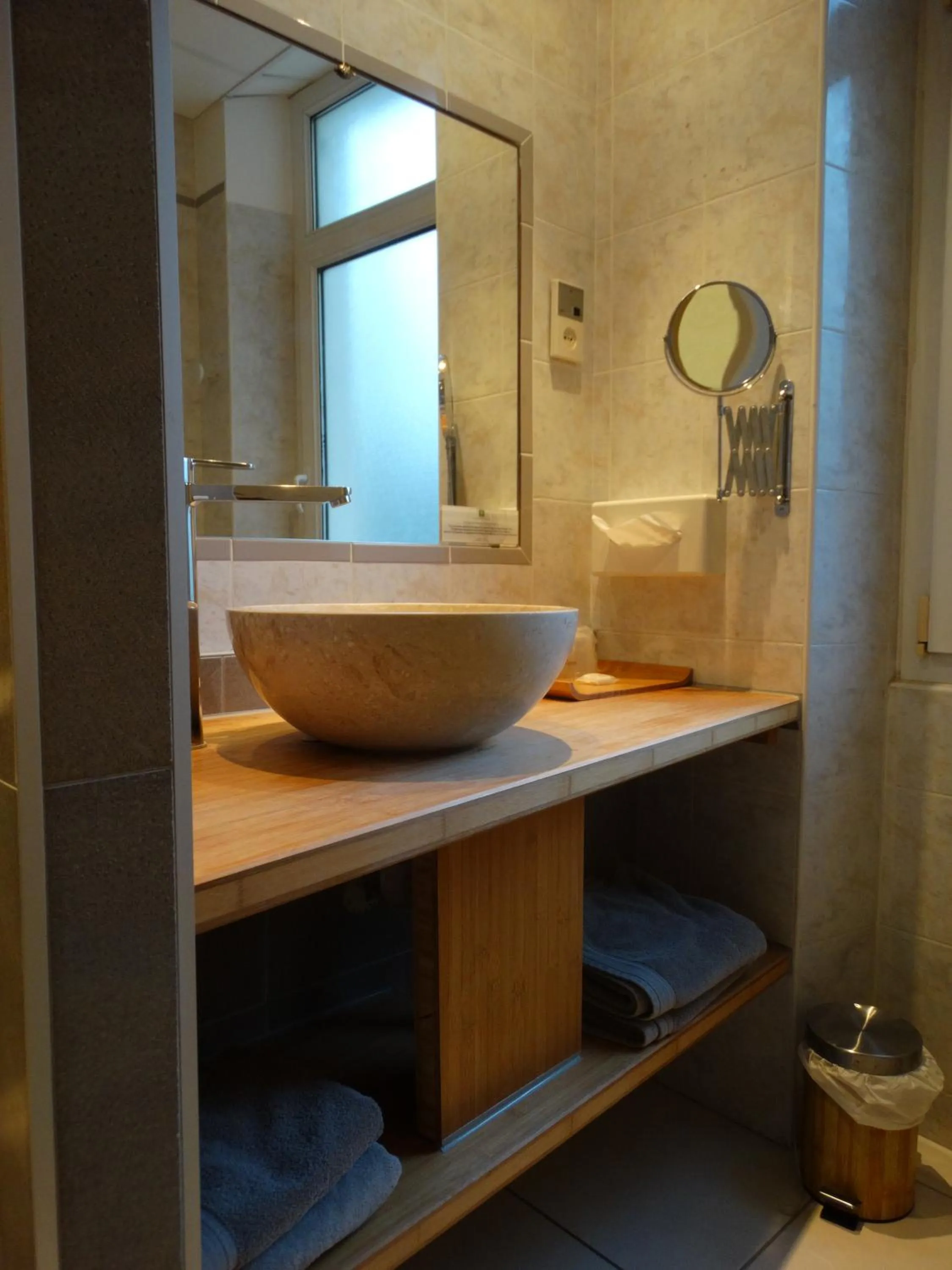 Bathroom in Logis Hôtel Le Glacier