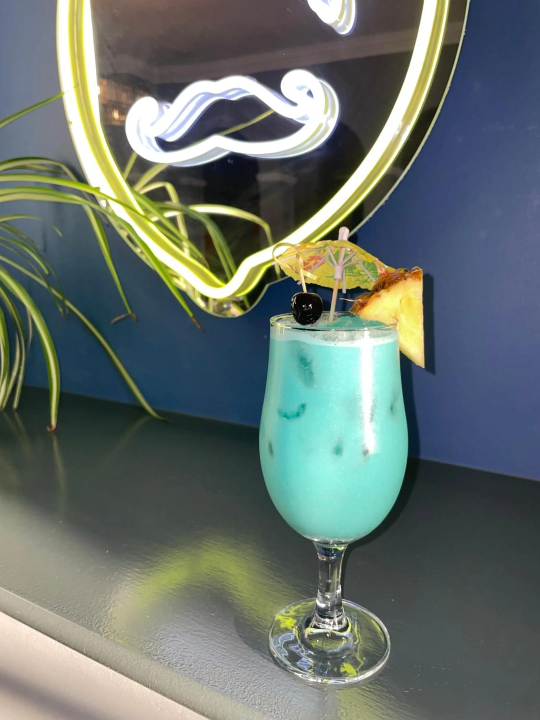 Food and drinks in Manor Hotel