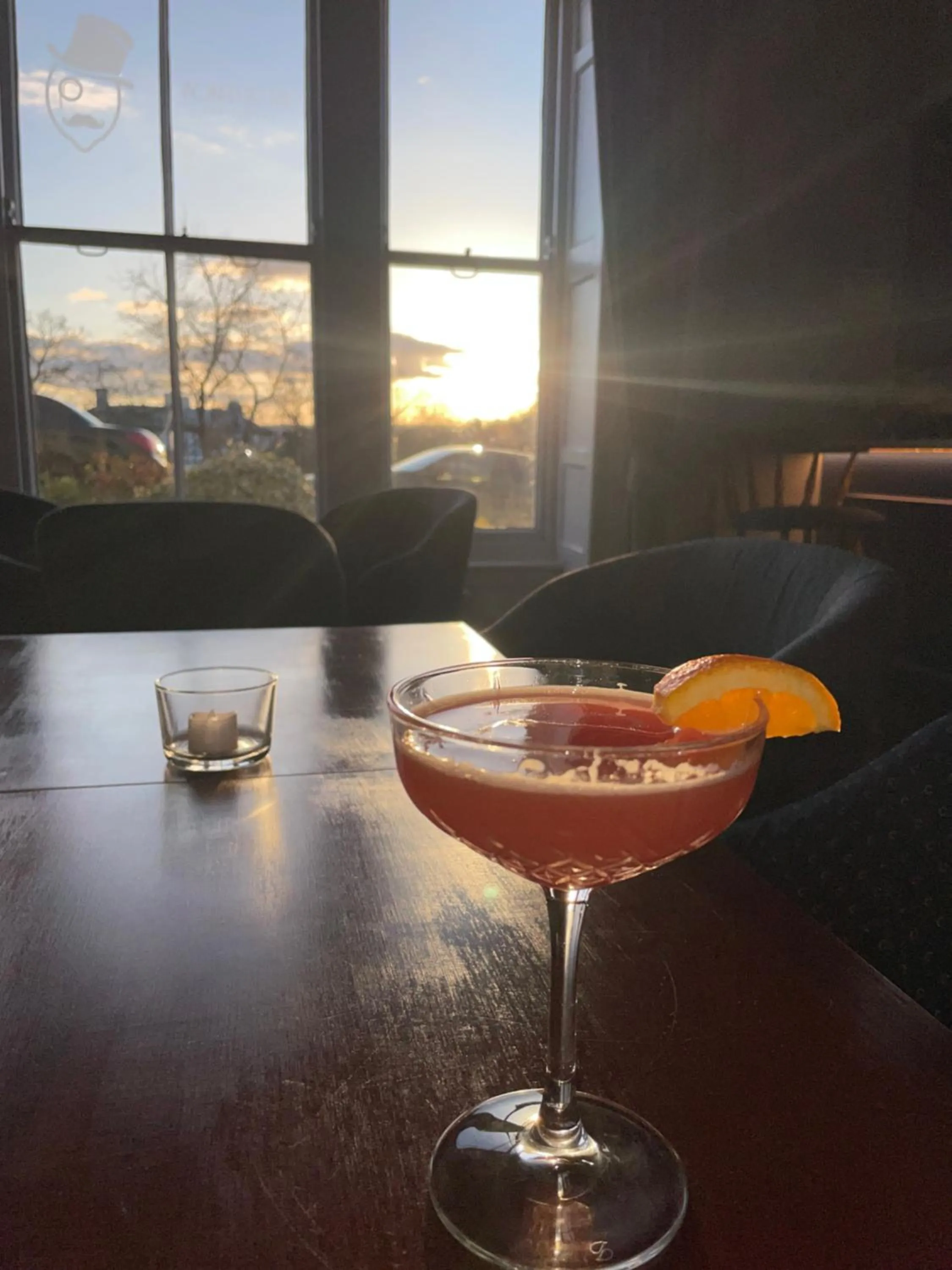 Food and drinks in Manor Hotel