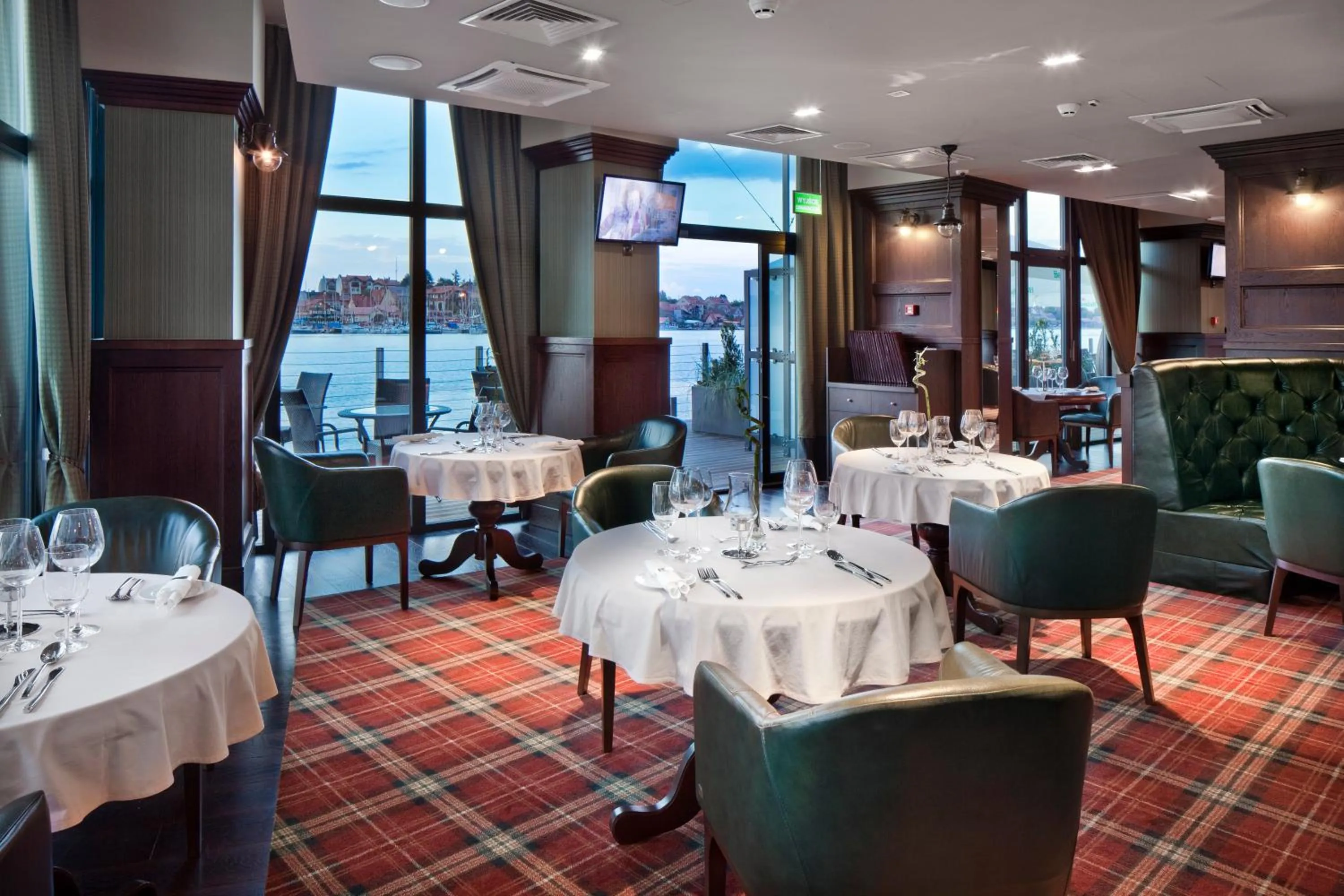 Restaurant/places to eat in Hotel Mikołajki Leisure & SPA - Destigo Hotels