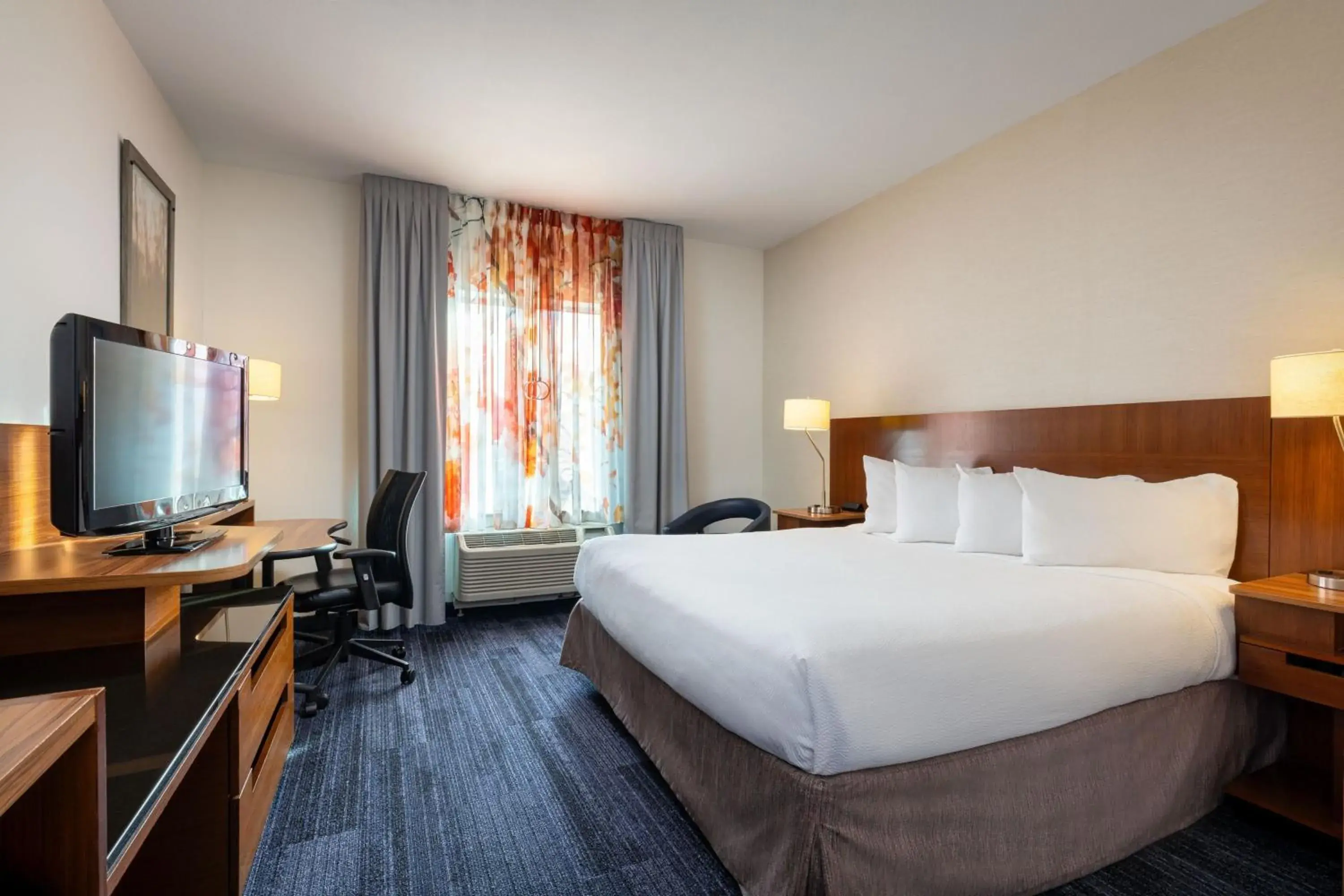 King Room in Fairfield Inn & Suites by Marriott Smithfield King Room in Fairfield Inn & Suites by Marriott Smithfield