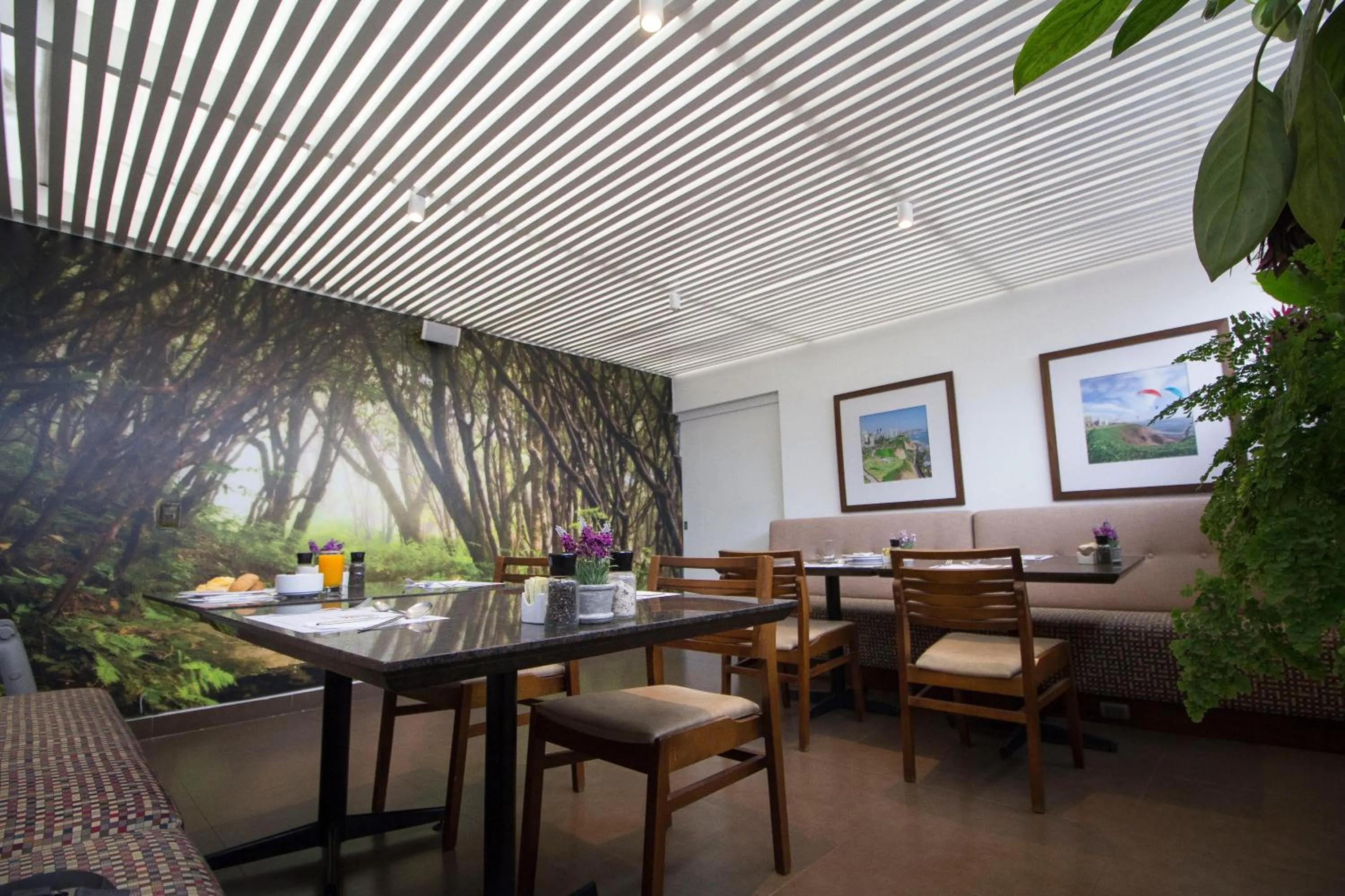 Buffet breakfast in Tierra Viva Miraflores Larco