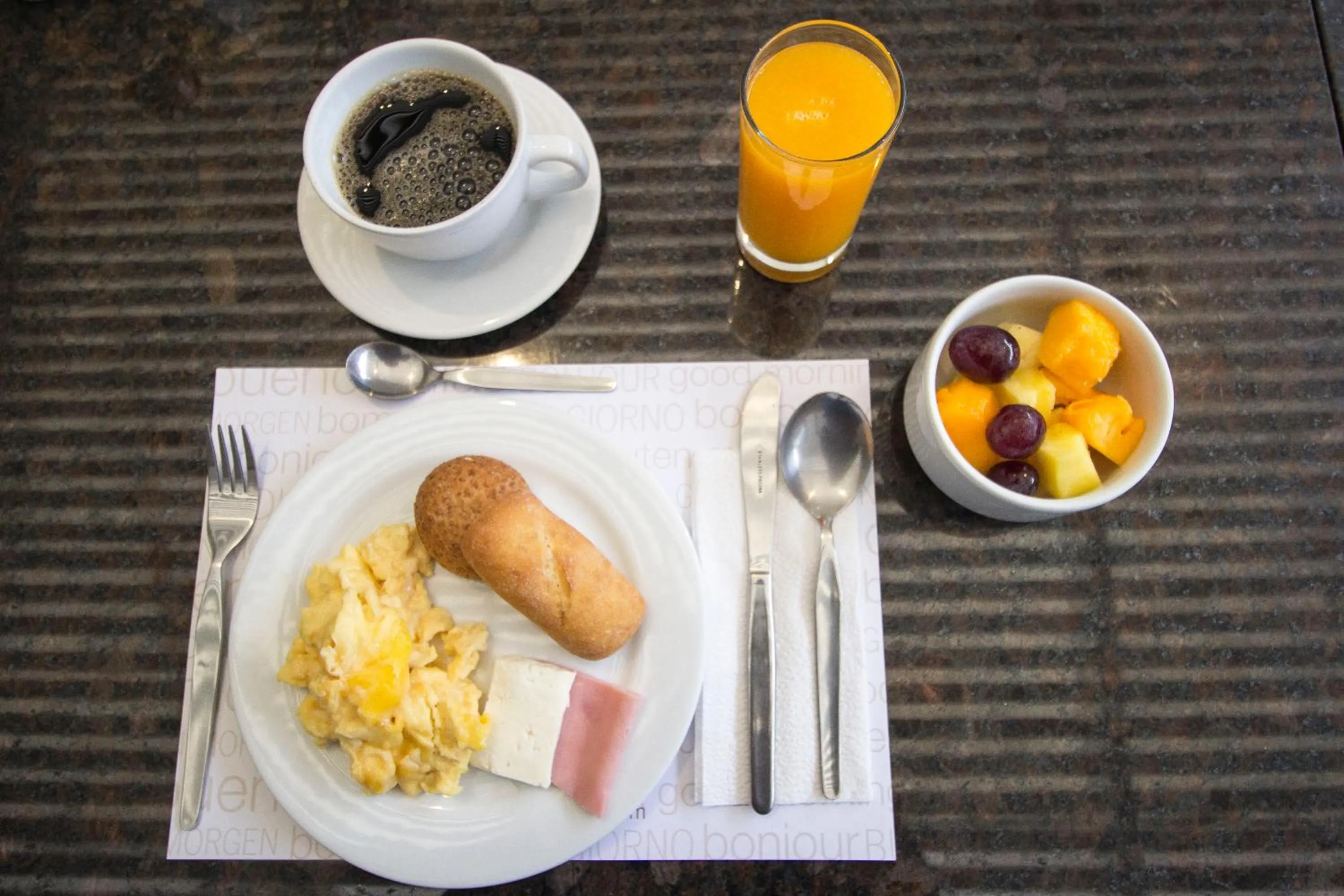 Buffet breakfast in Tierra Viva Miraflores Larco