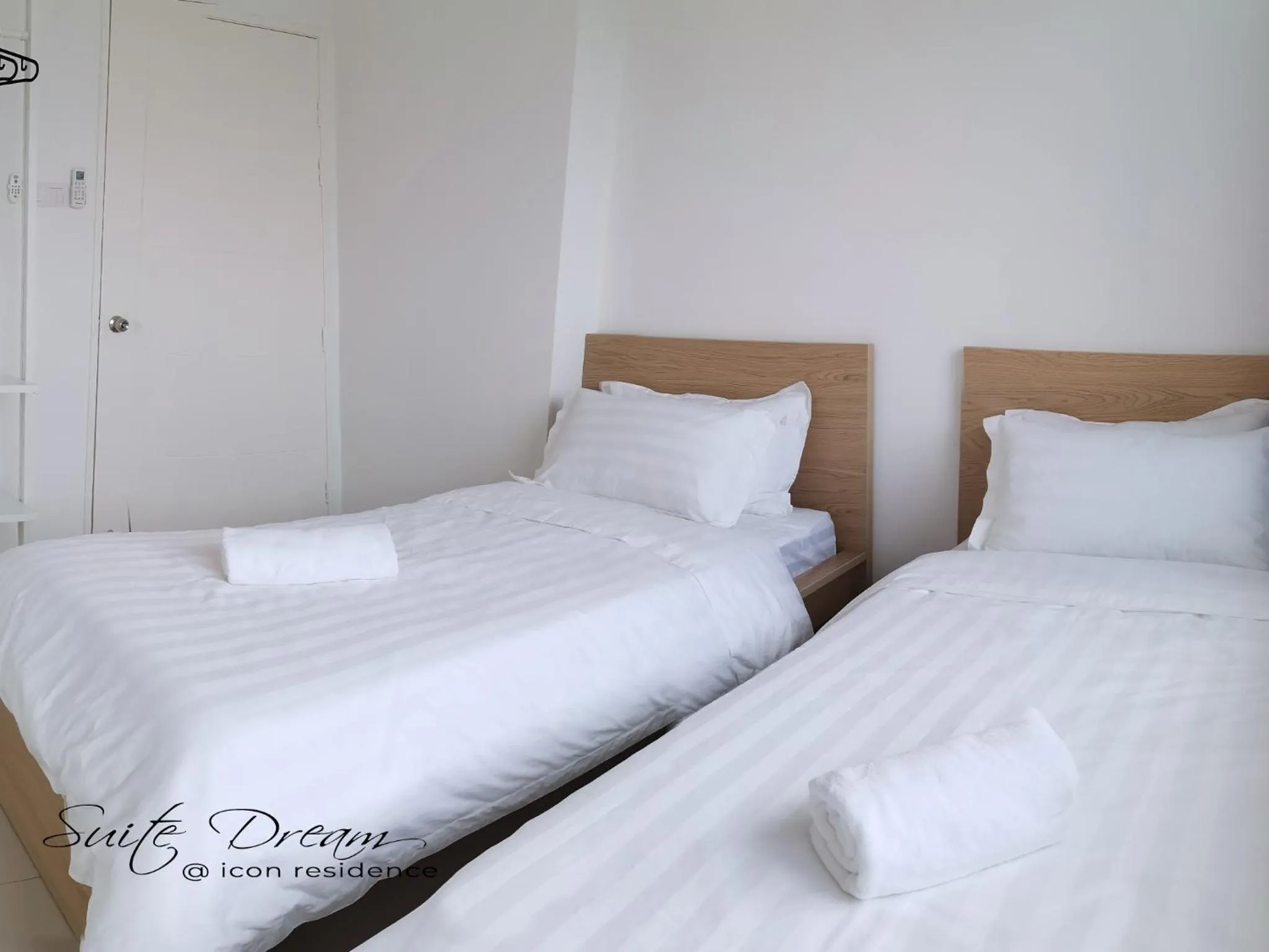 Bed in Suite Dream@Icon Residence