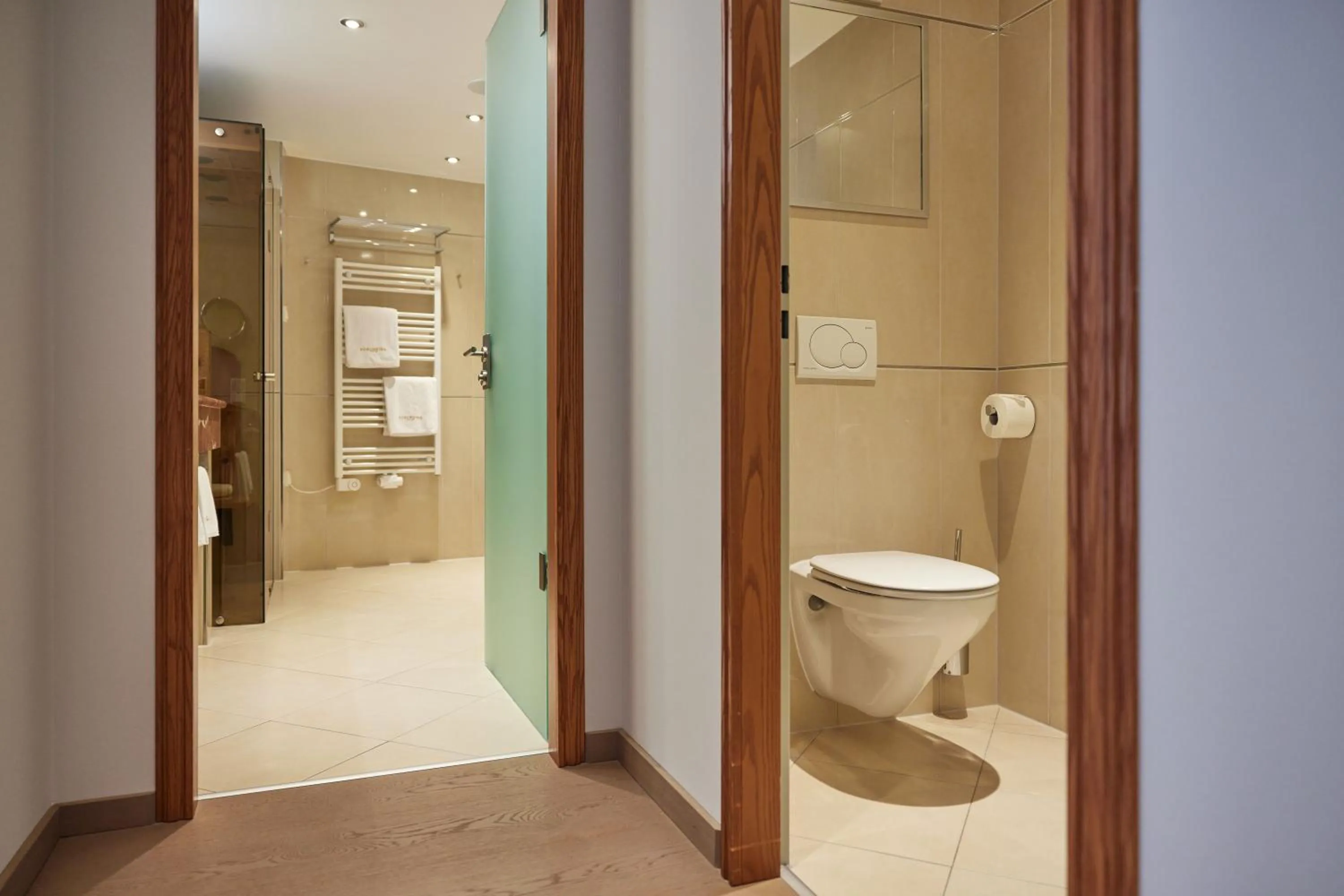 Bathroom in Hotel EDELWEISS Berchtesgaden Superior