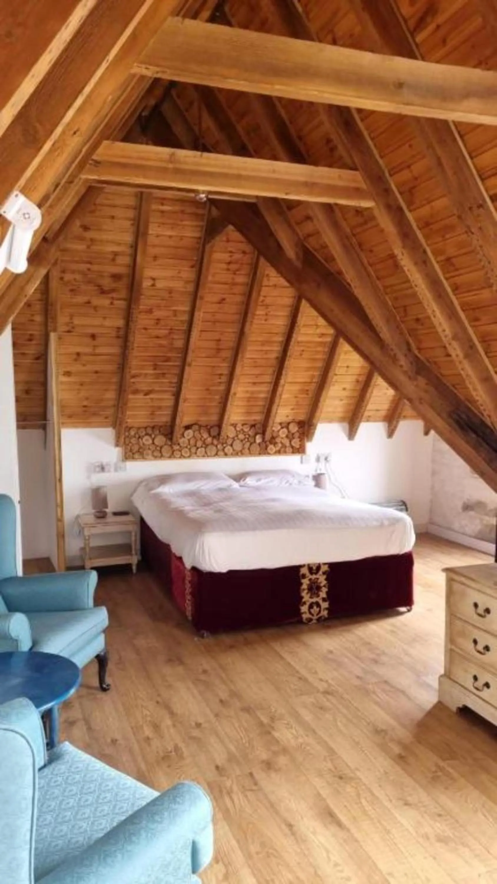 Bedroom in The Lodge on the Loch by OYO